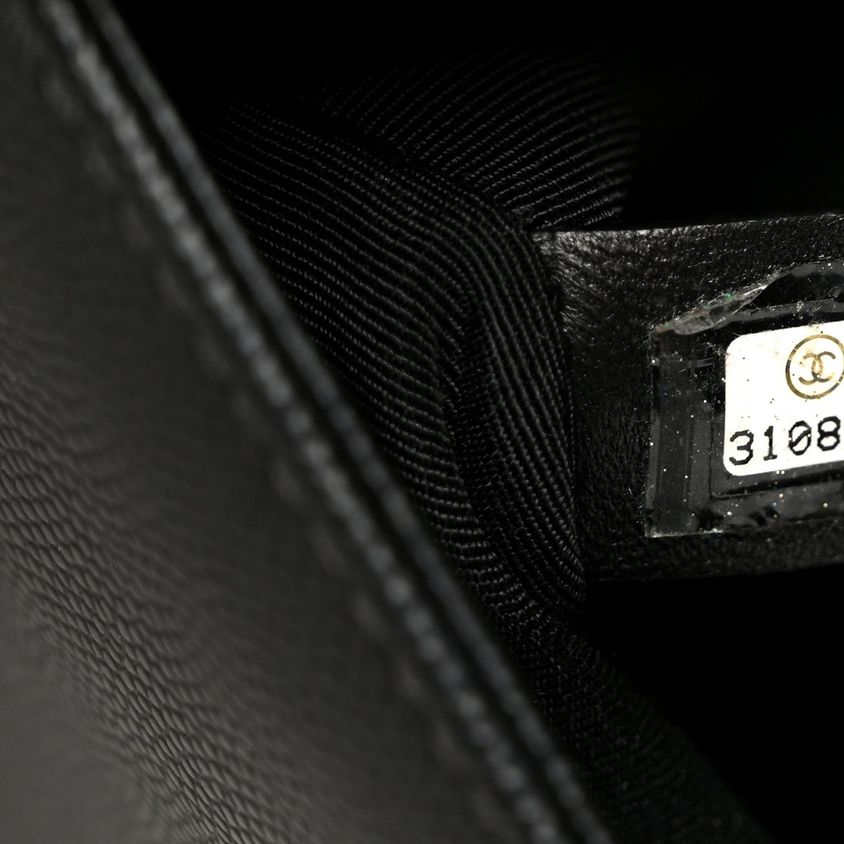 Caviar Quilted Medium Boy Flap Black