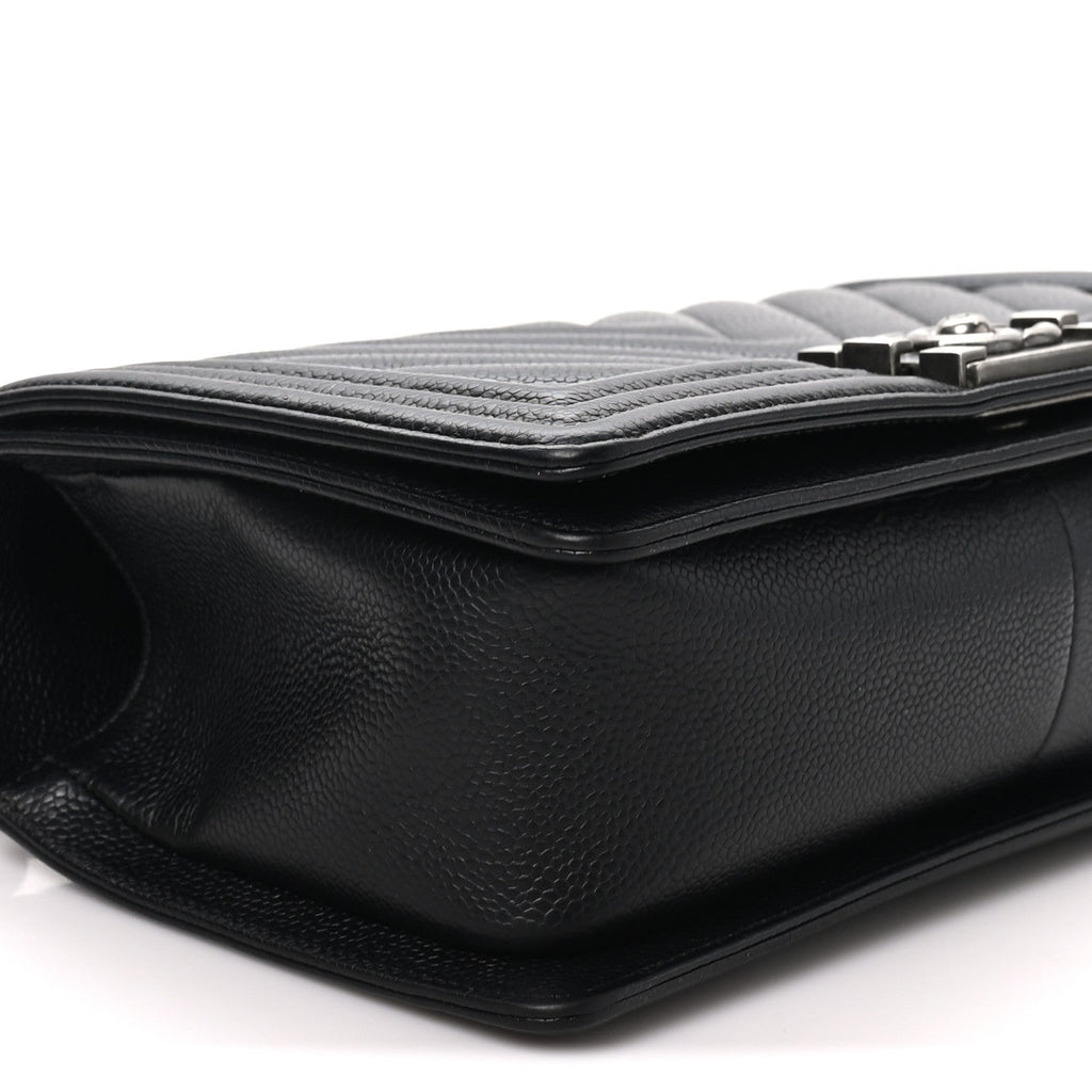 Caviar Chevron Quilted Medium Boy Flap Black