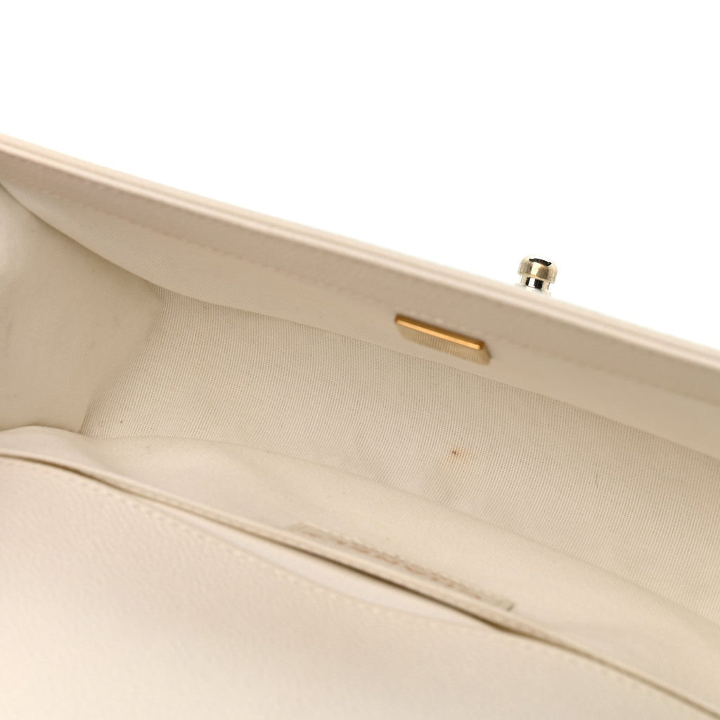 Caviar Quilted Medium Boy Flap White