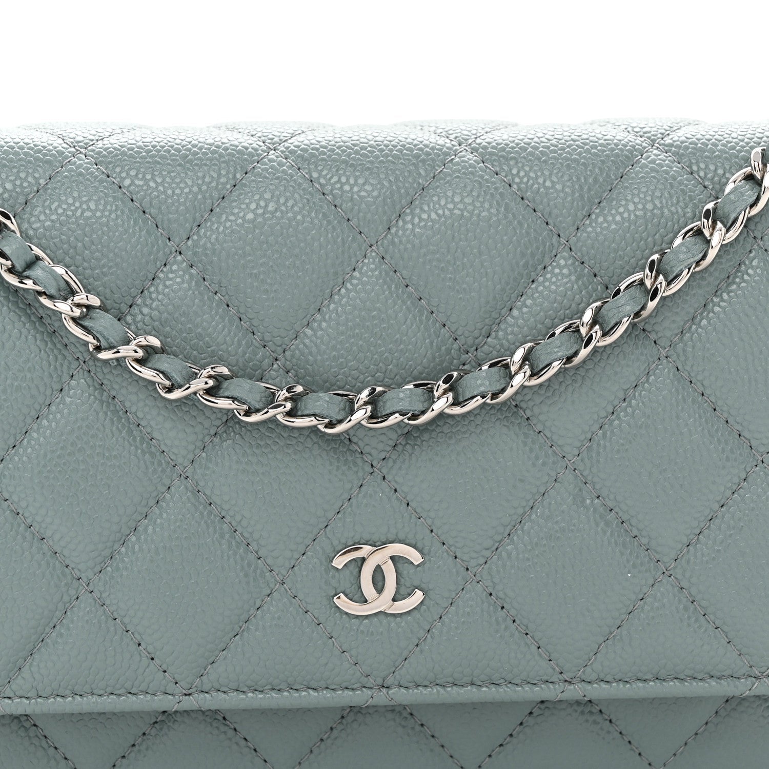 Caviar Quilted Wallet on Chain WOC Light Blue