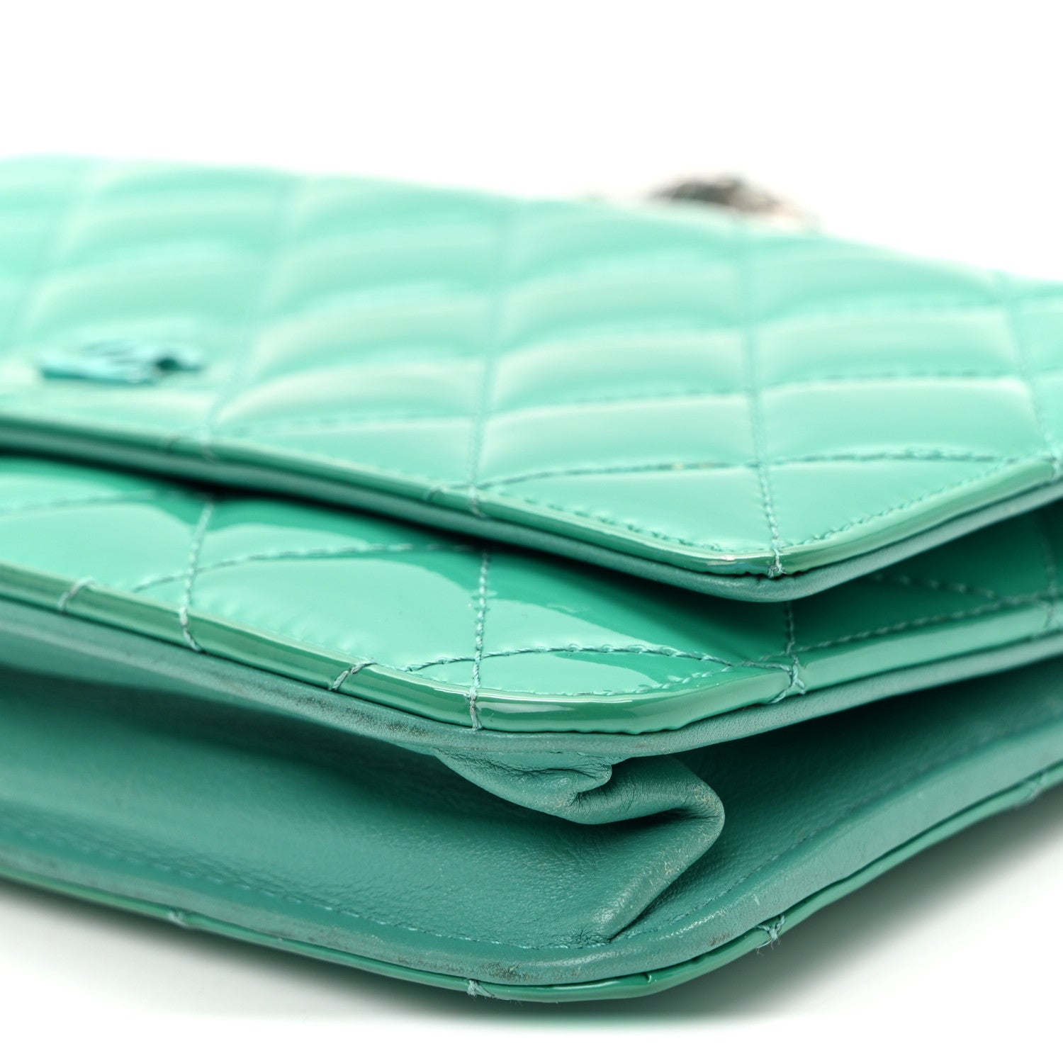 Patent Quilted Wallet On Chain WOC Green