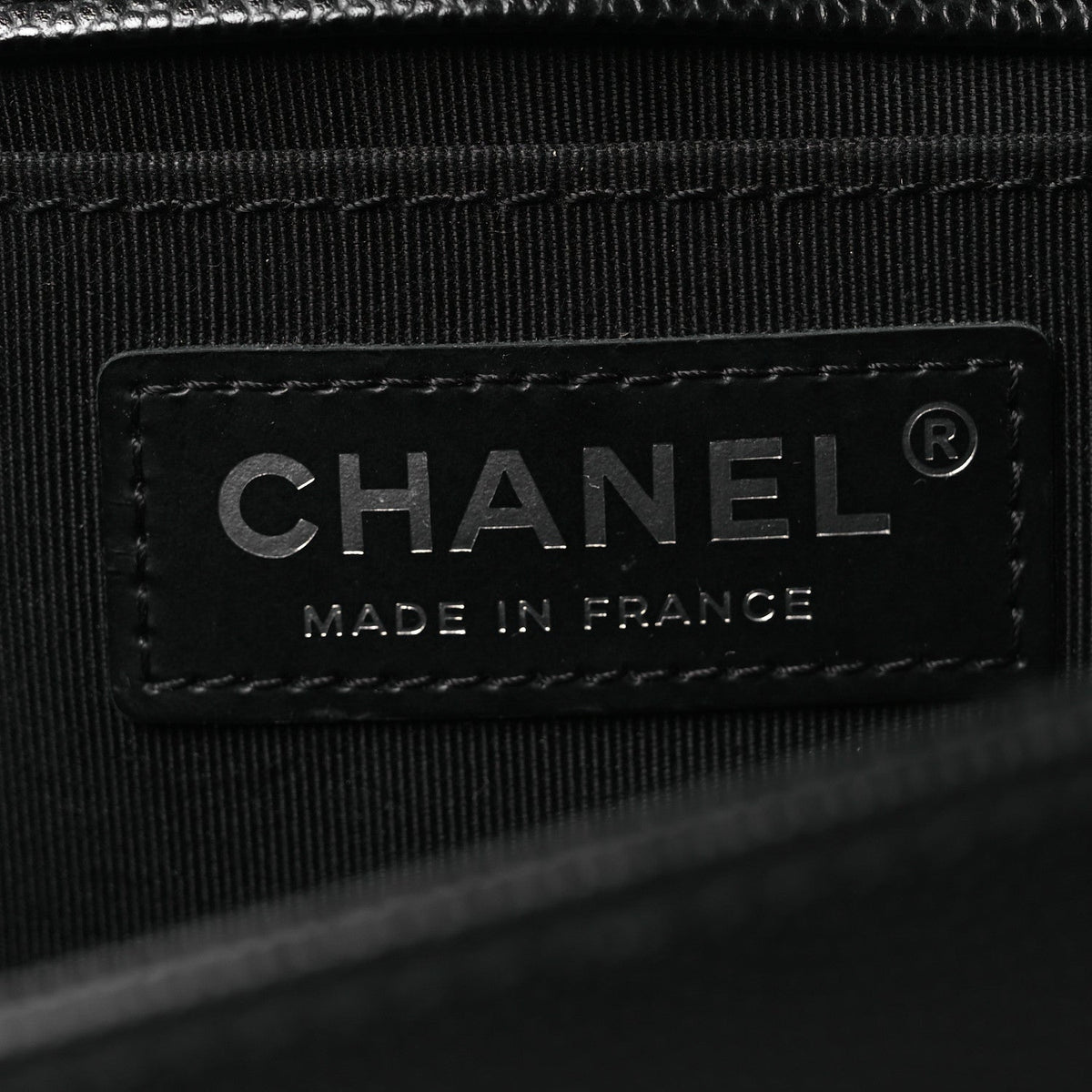 Caviar Quilted Medium Boy Flap Black