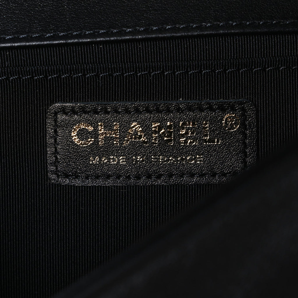Calfskin Pearl Medium Chanel Pearls Boy Flap Black