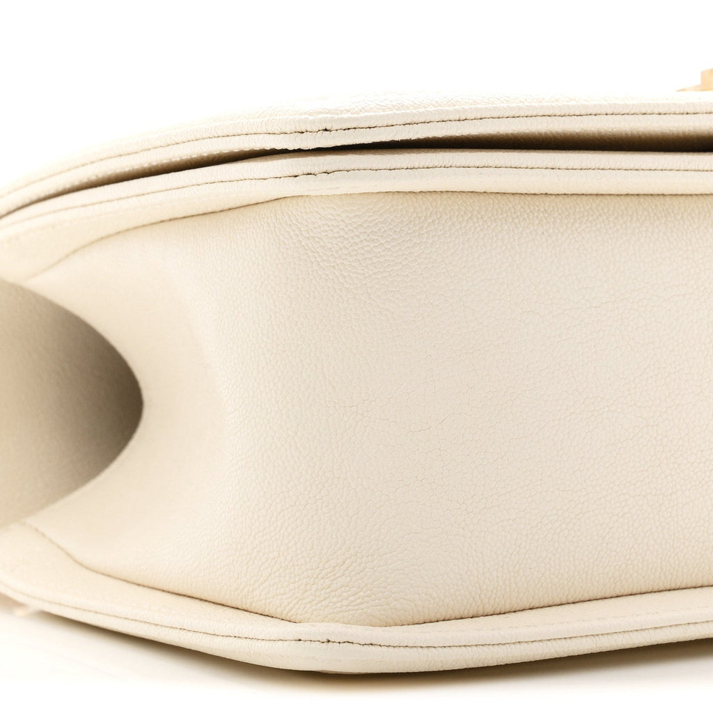 Caviar Quilted Medium Boy Flap White