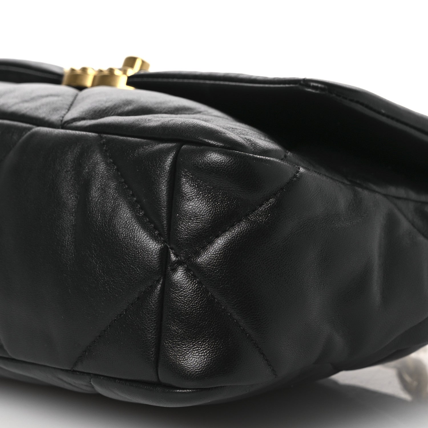 Lambskin Quilted Medium Chanel 19 Flap Black