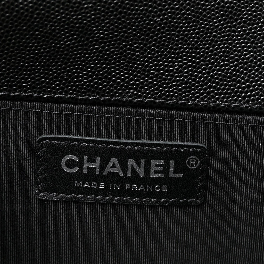 Caviar Quilted Medium Boy Flap Black
