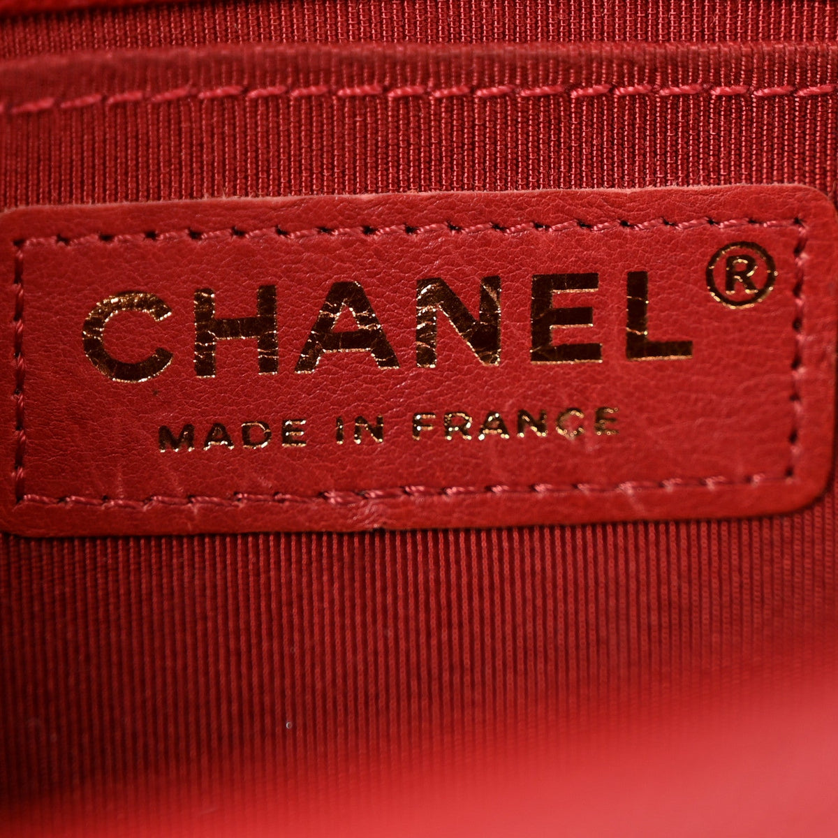 Caviar Quilted Medium Boy Flap Red