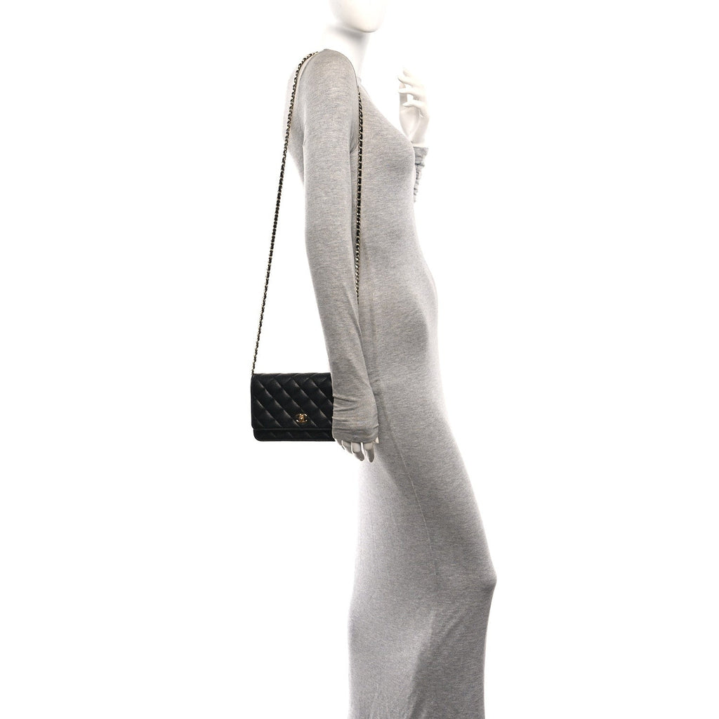 Caviar Quilted CC Turnlock Wallet On Chain WOC Black