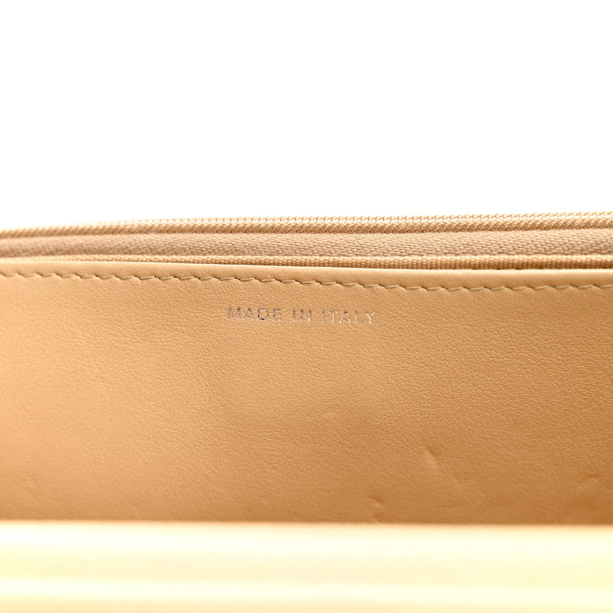 Caviar Quilted Wallet on Chain WOC Beige
