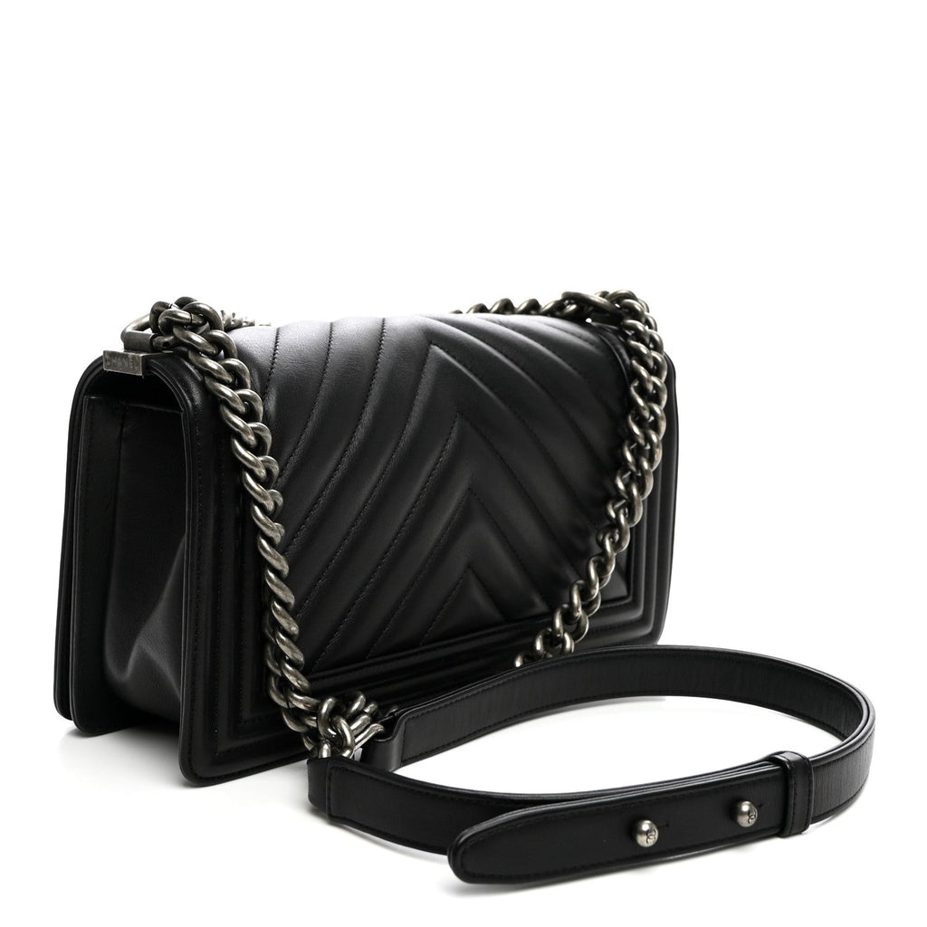 Calfskin Chevron Quilted Medium Boy Flap Black