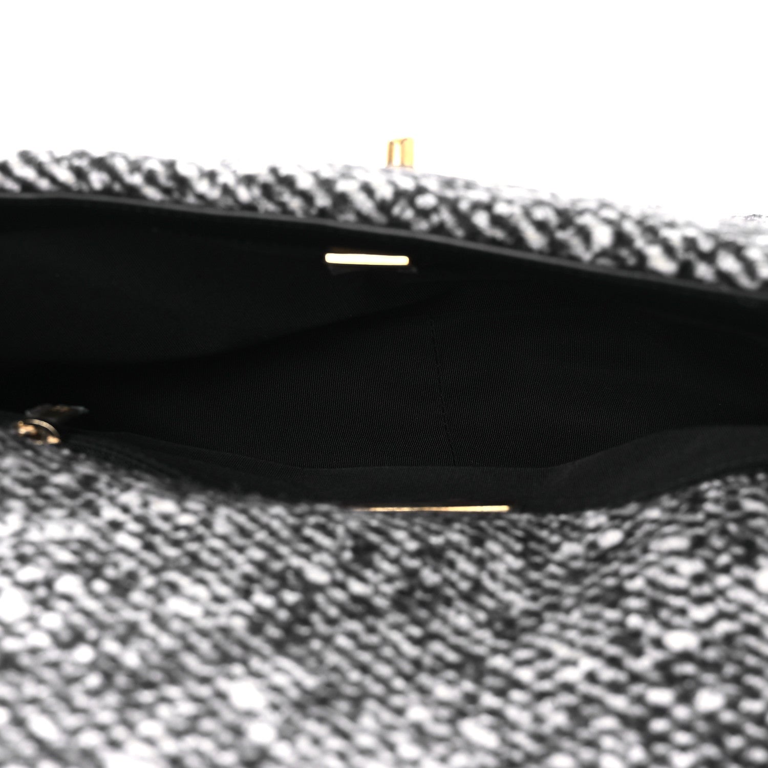 Tweed Quilted Medium Chanel 19 Flap Black White