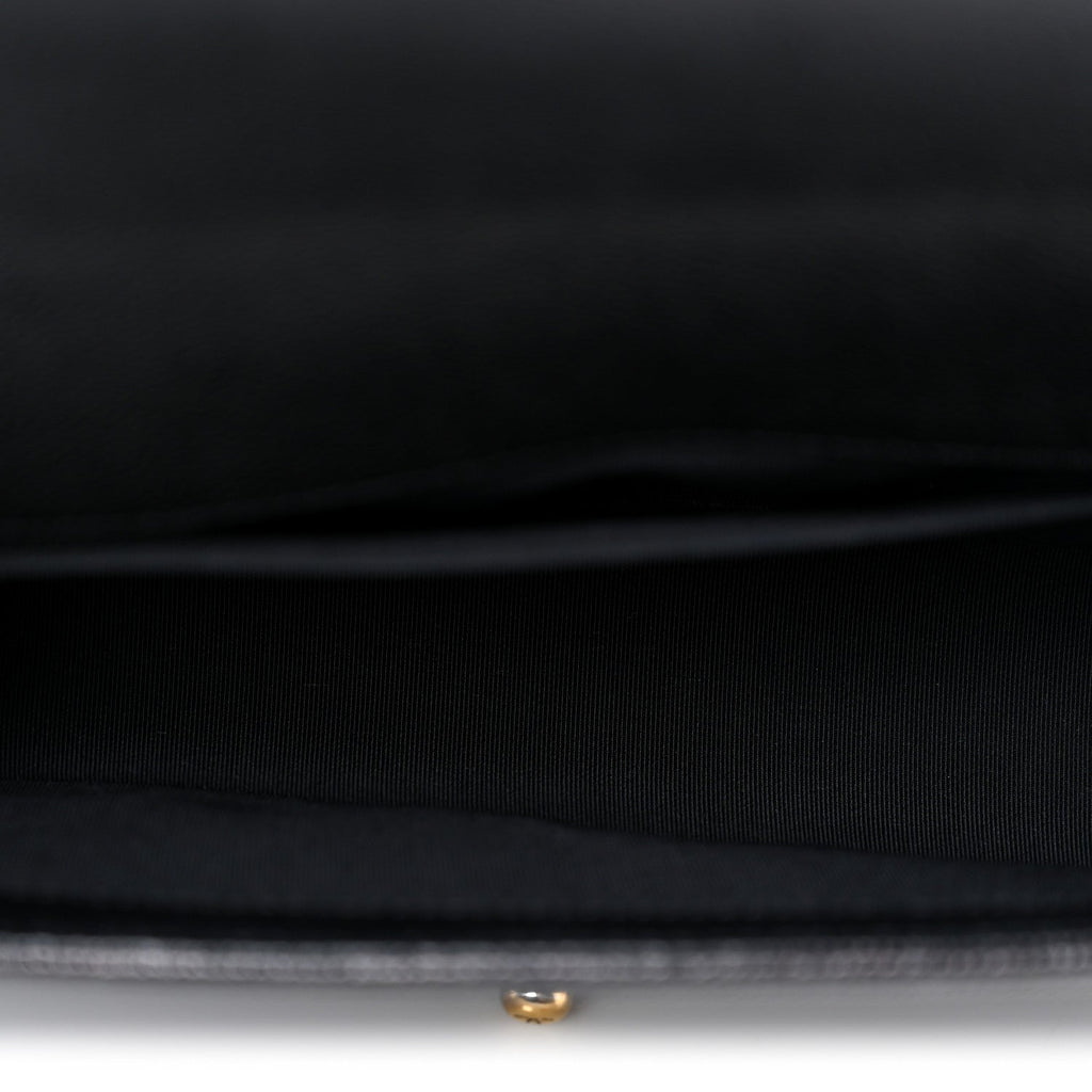 Caviar Quilted Medium Boy Flap Black