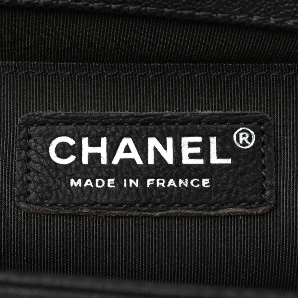 Caviar Quilted Medium Boy Flap Dark Grey
