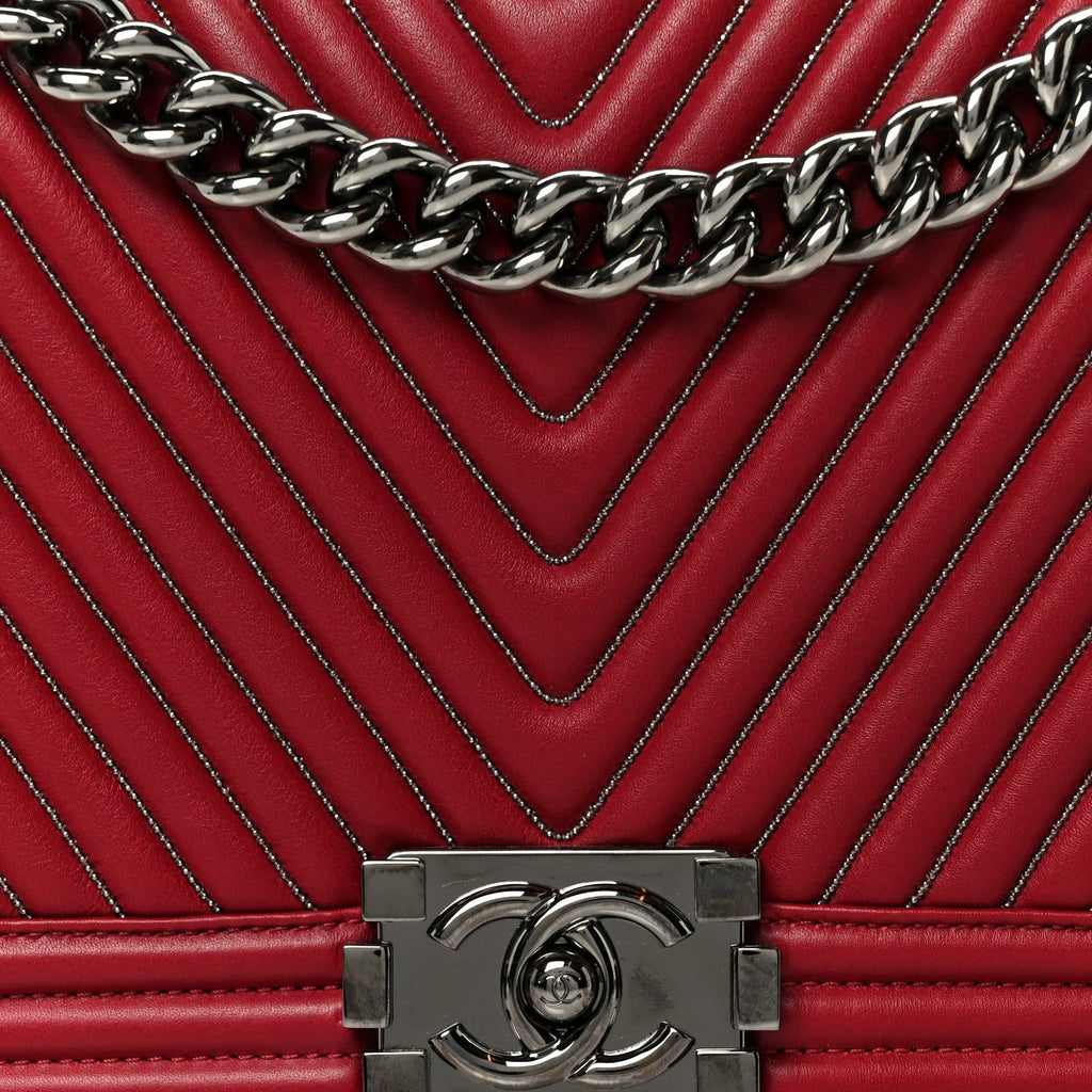 Calfskin Chevron Quilted New Medium Chain Boy Flap Red
