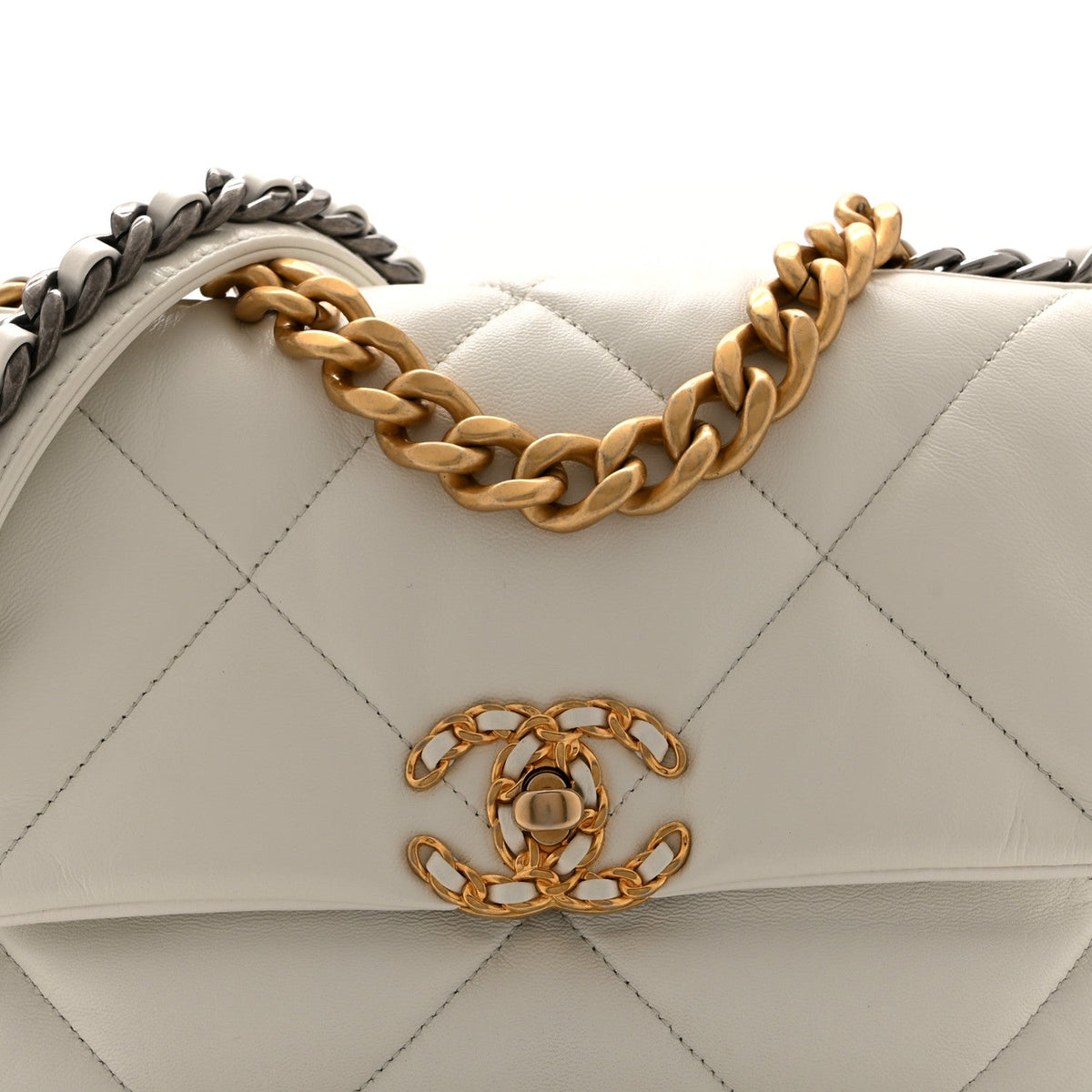 Lambskin Quilted Medium Chanel 19 Flap White