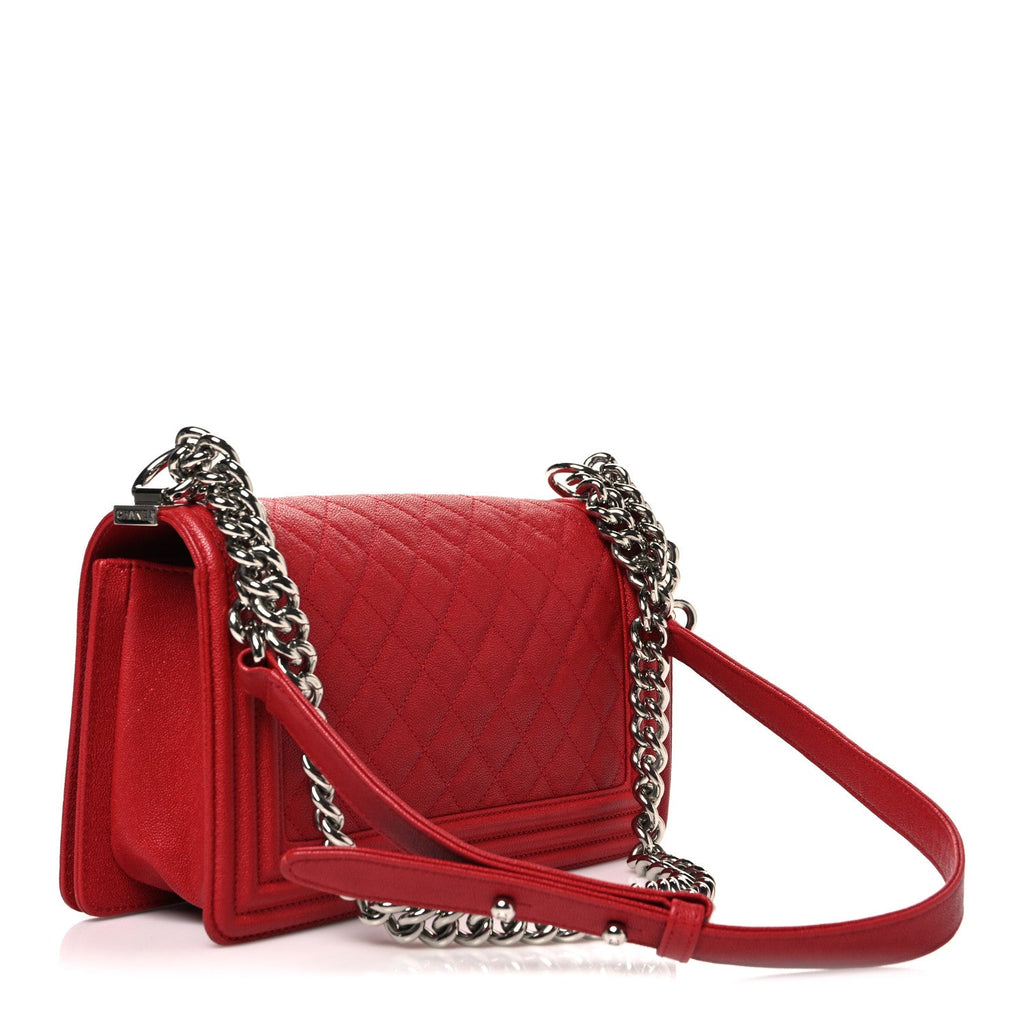Caviar Quilted Medium Boy Flap Red
