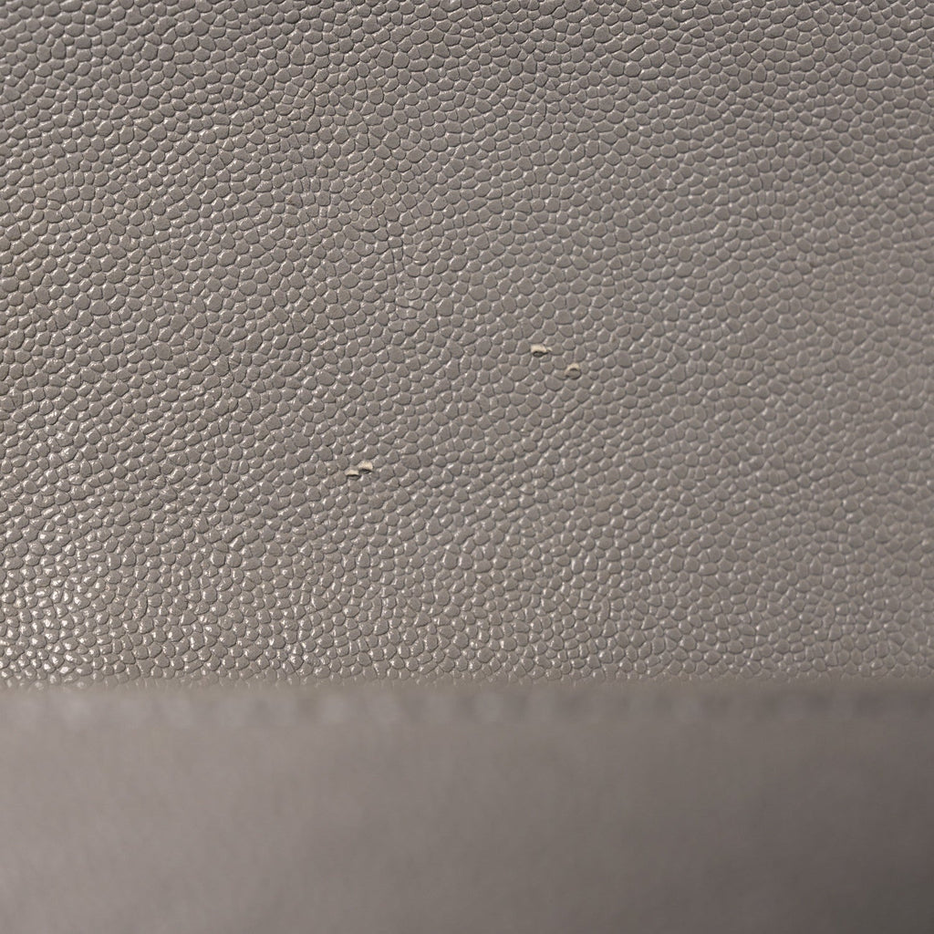Caviar Quilted Medium Boy Flap Light Grey