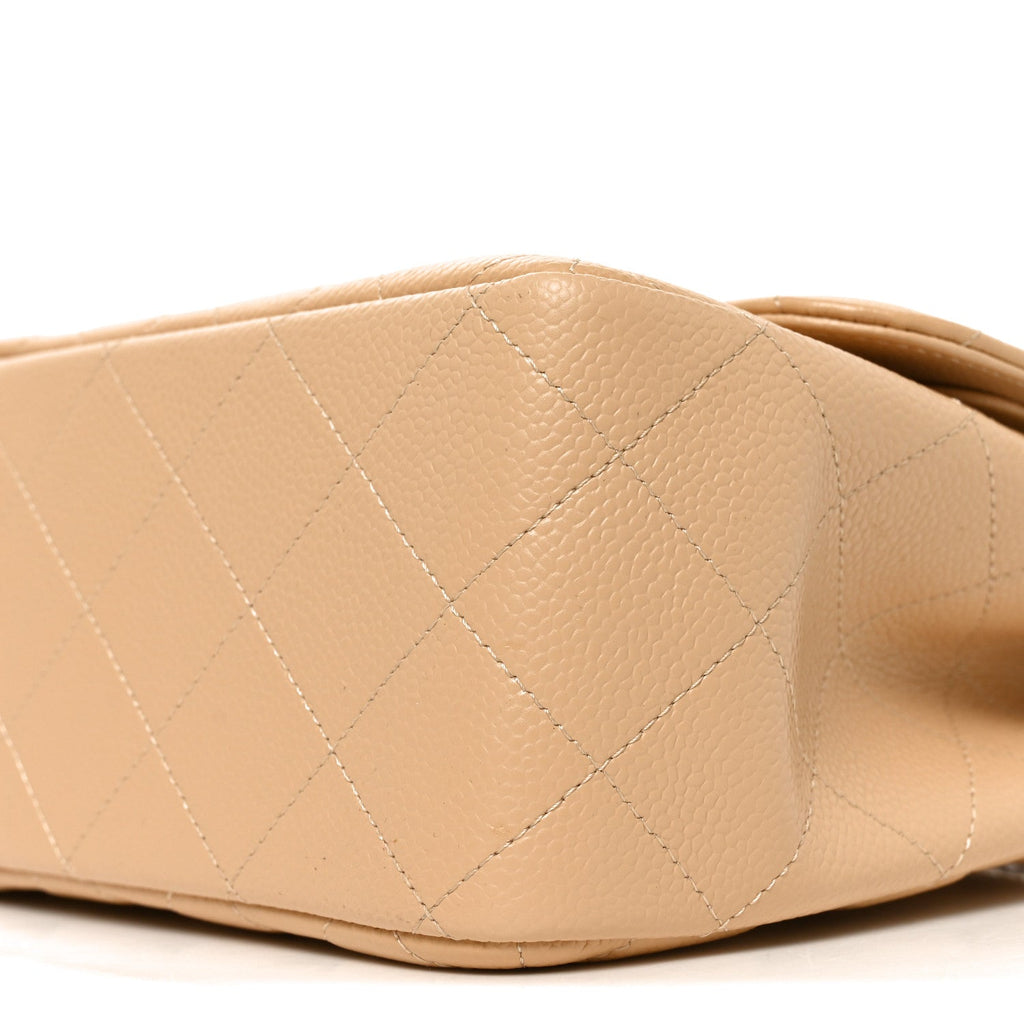 Caviar Quilted Jumbo Double Flap Beige Clair