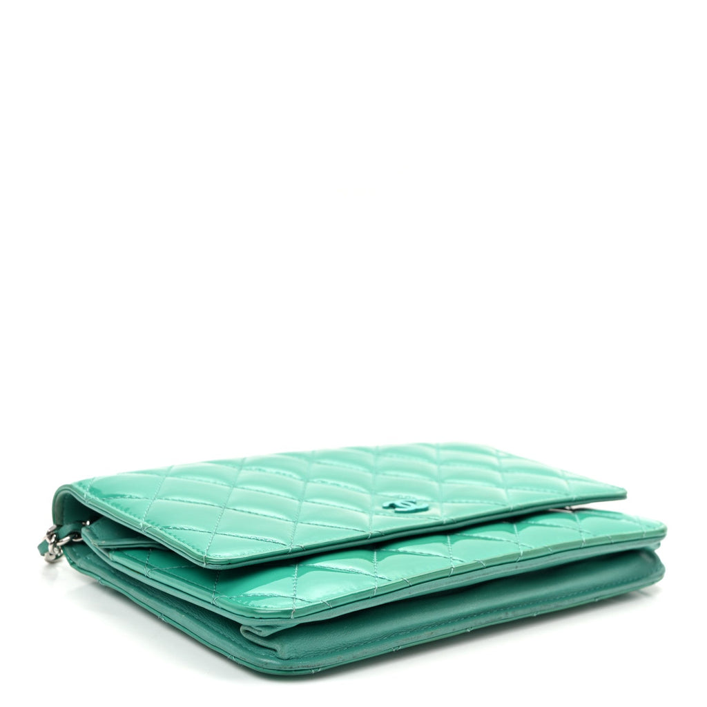 Patent Quilted Wallet On Chain WOC Green