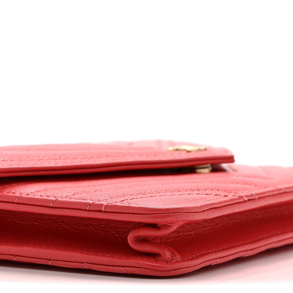 Shiny Goatskin Chevron Quilted Statement Wallet On Chain WOC Red