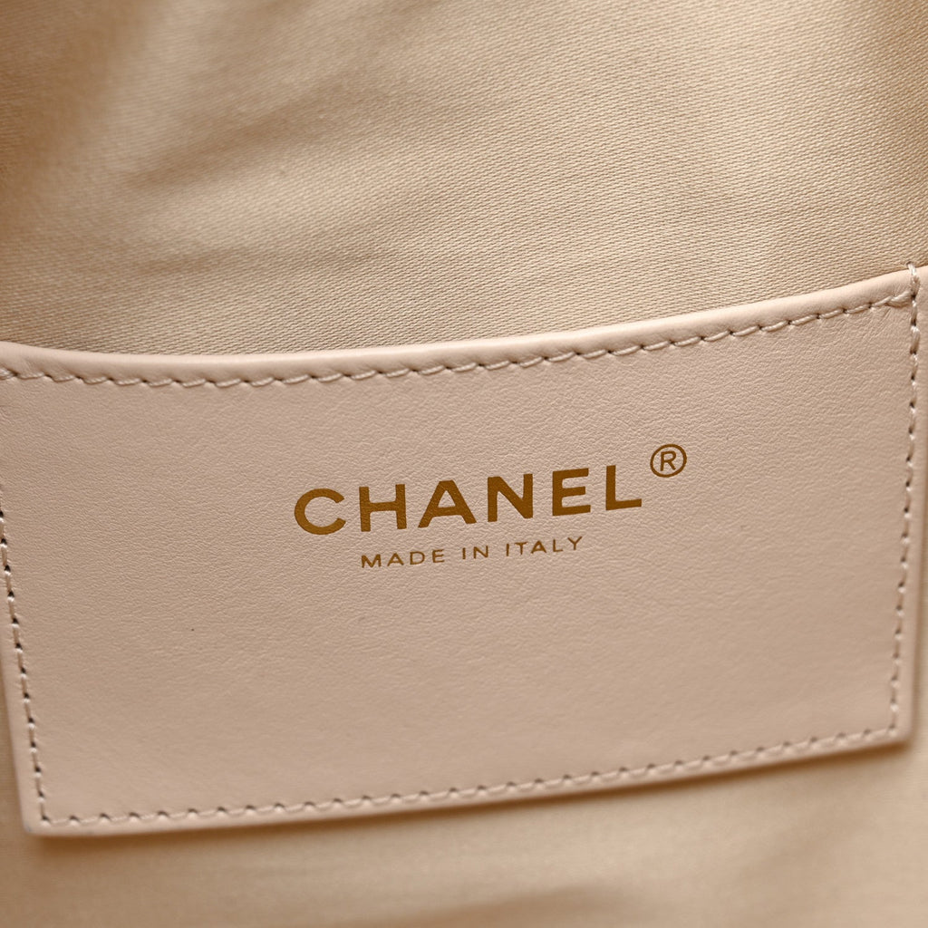 Caviar Quilted Medium Chanel 25 Handbag White