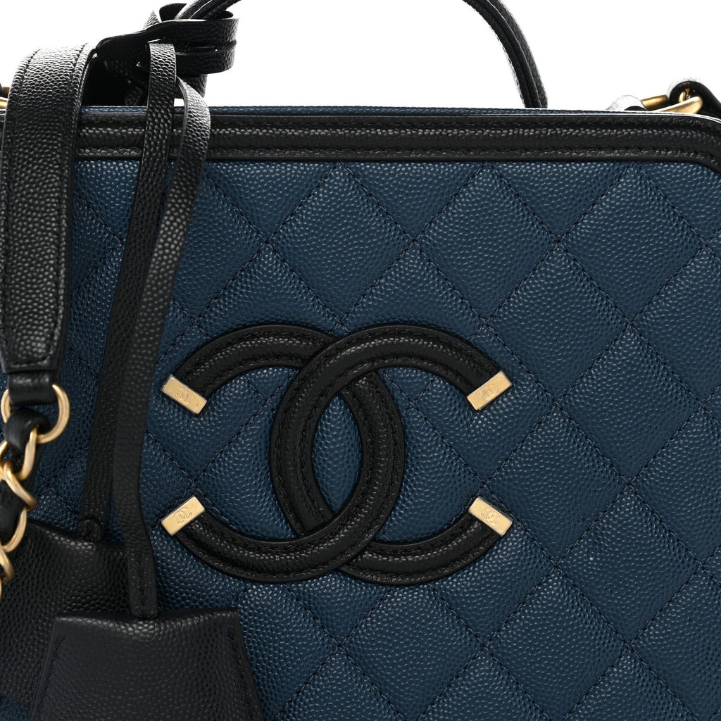 Caviar Quilted Medium CC Filigree Vanity Case Navy Black