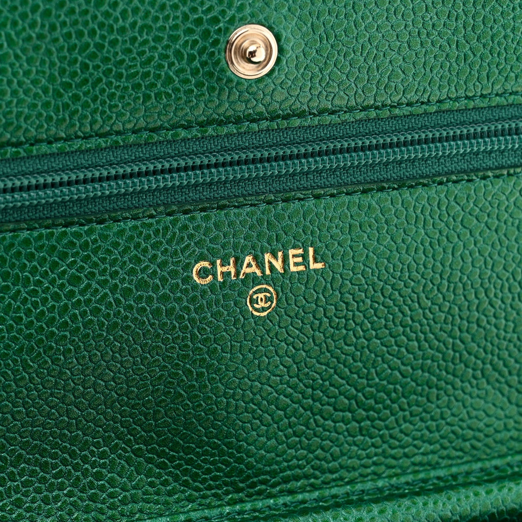 Metallic Caviar Quilted Wallet On Chain WOC Green