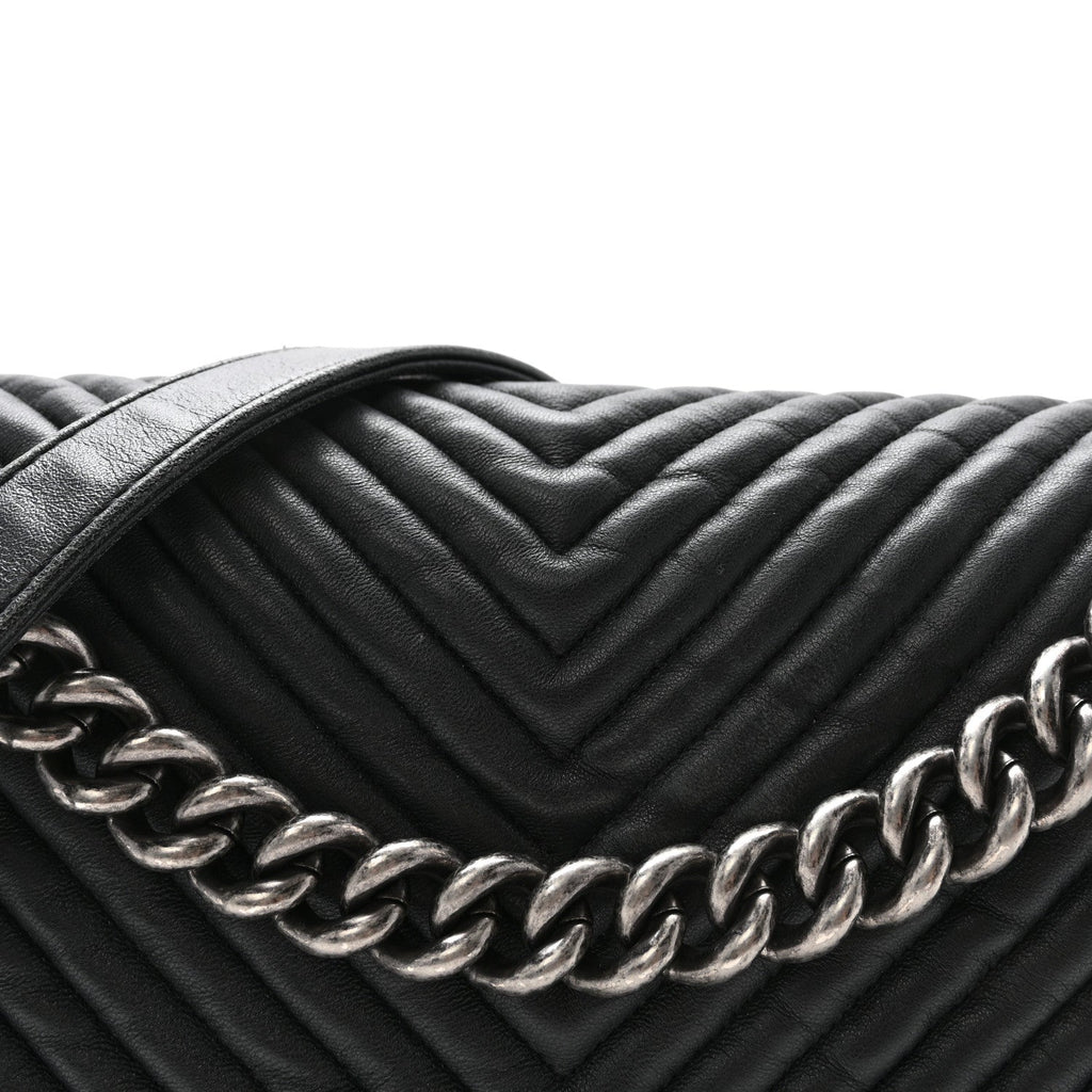 Wrinkled Lambskin Chevron Quilted New Medium Boy Flap Navy Blue