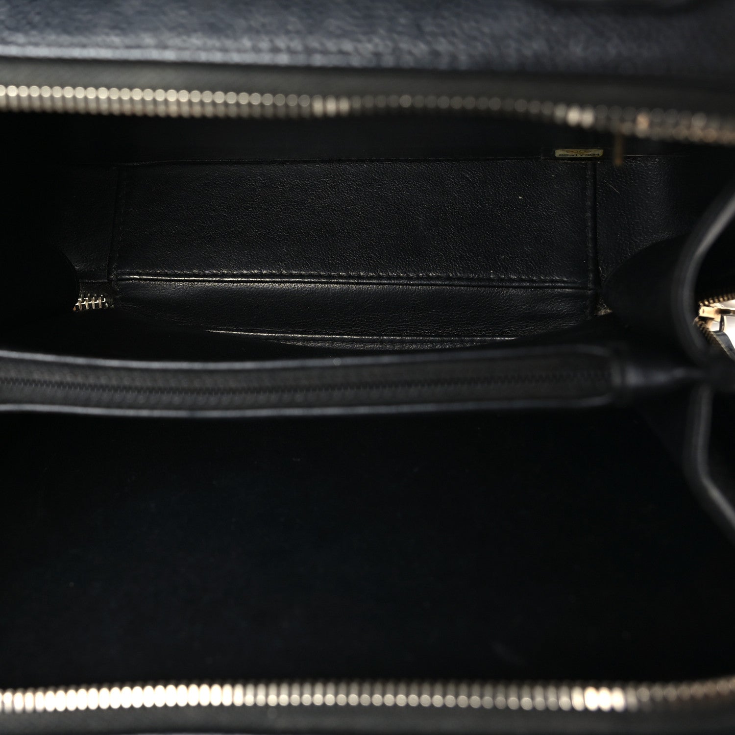 Caviar Quilted Medium CC Filigree Vanity Case Black