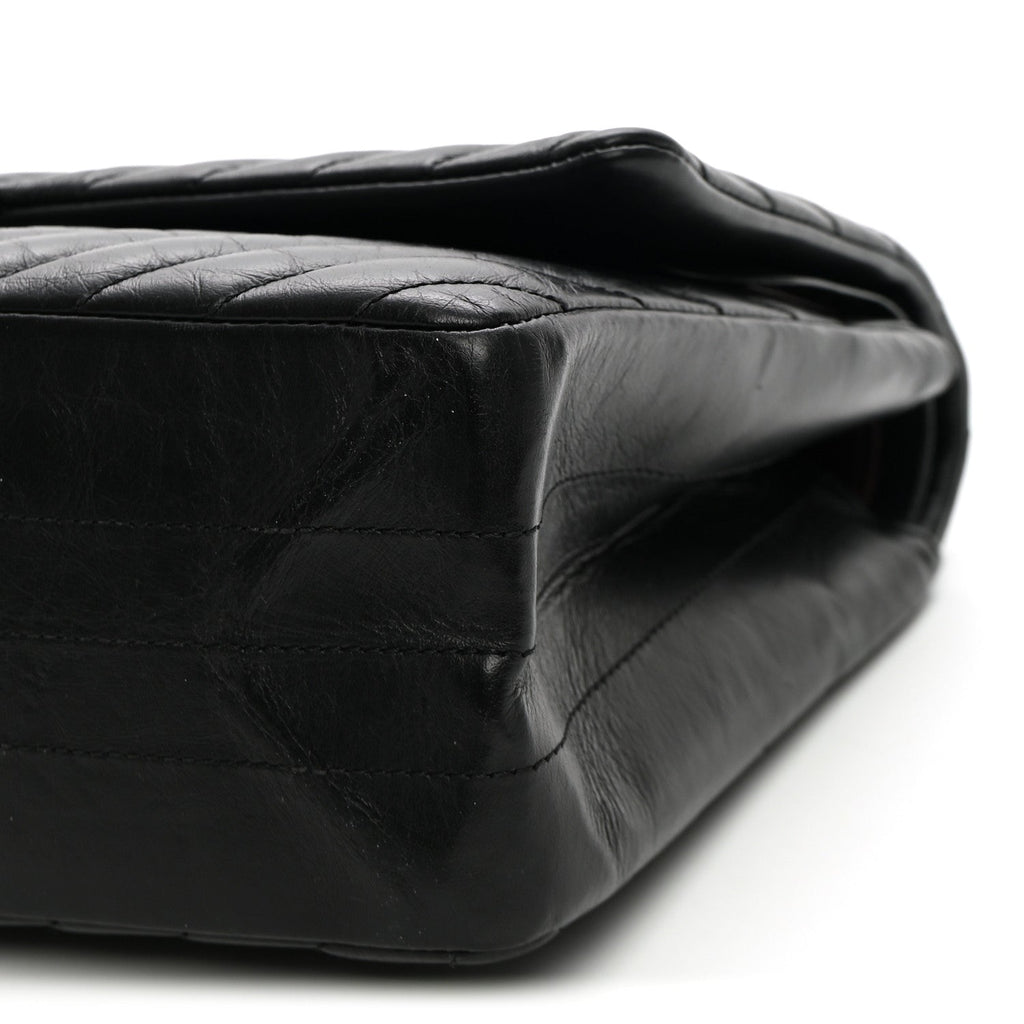 Aged Calfskin Chevron Quilted 2.55 Reissue 226 So Black