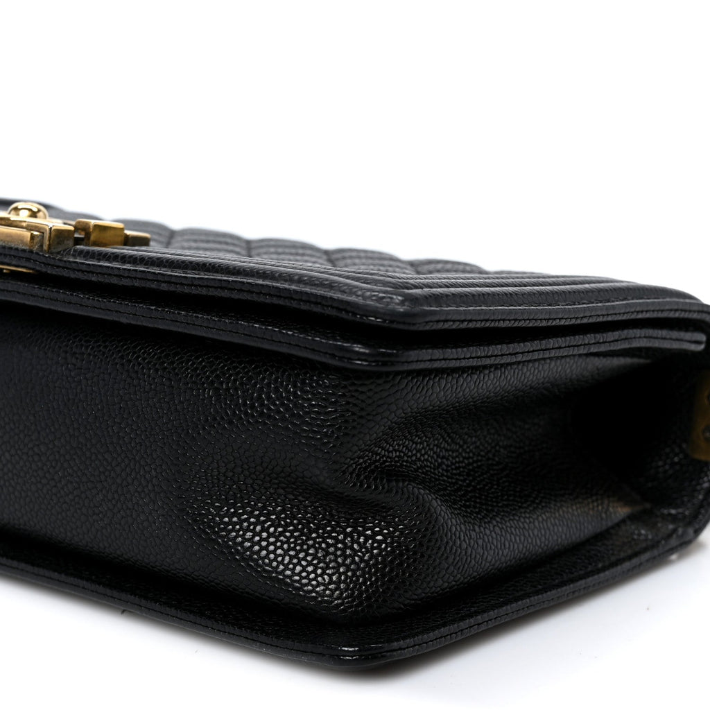 Caviar Quilted Medium Boy Flap Black