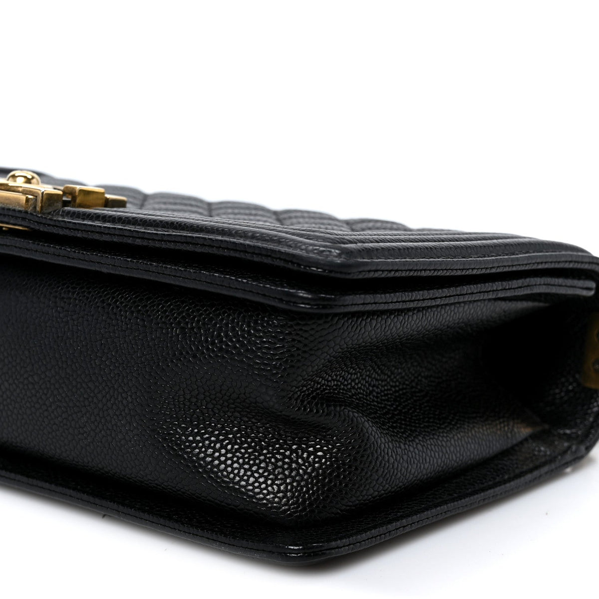 Caviar Quilted Medium Boy Flap Black