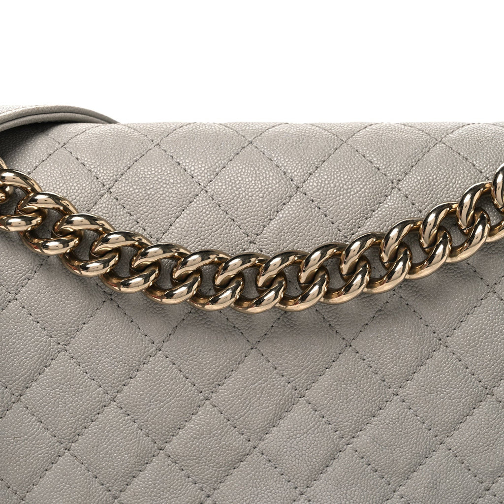 Caviar Quilted Medium Boy Flap Light Grey