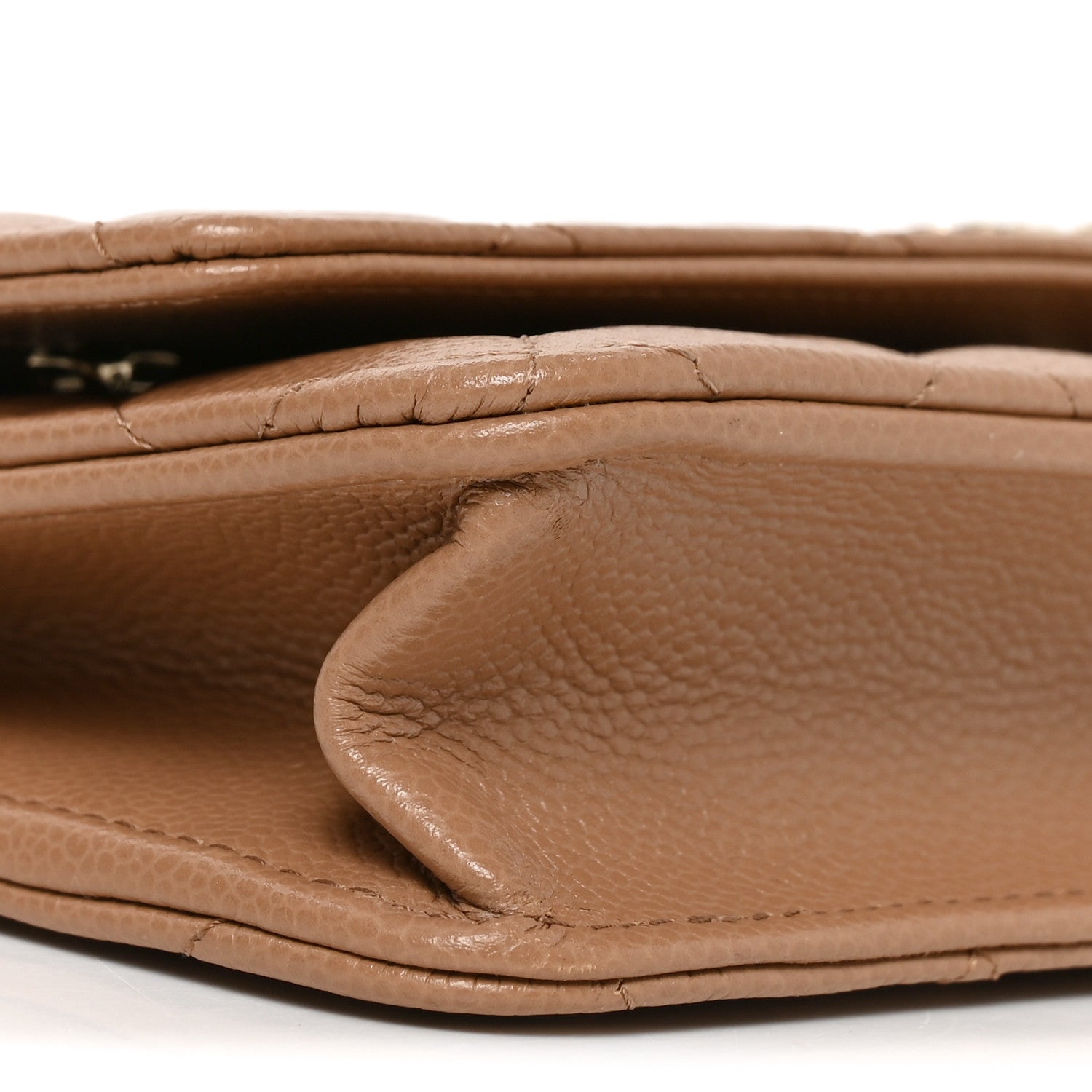 Caviar Quilted Multi Chain Wallet On Chain WOC Beige
