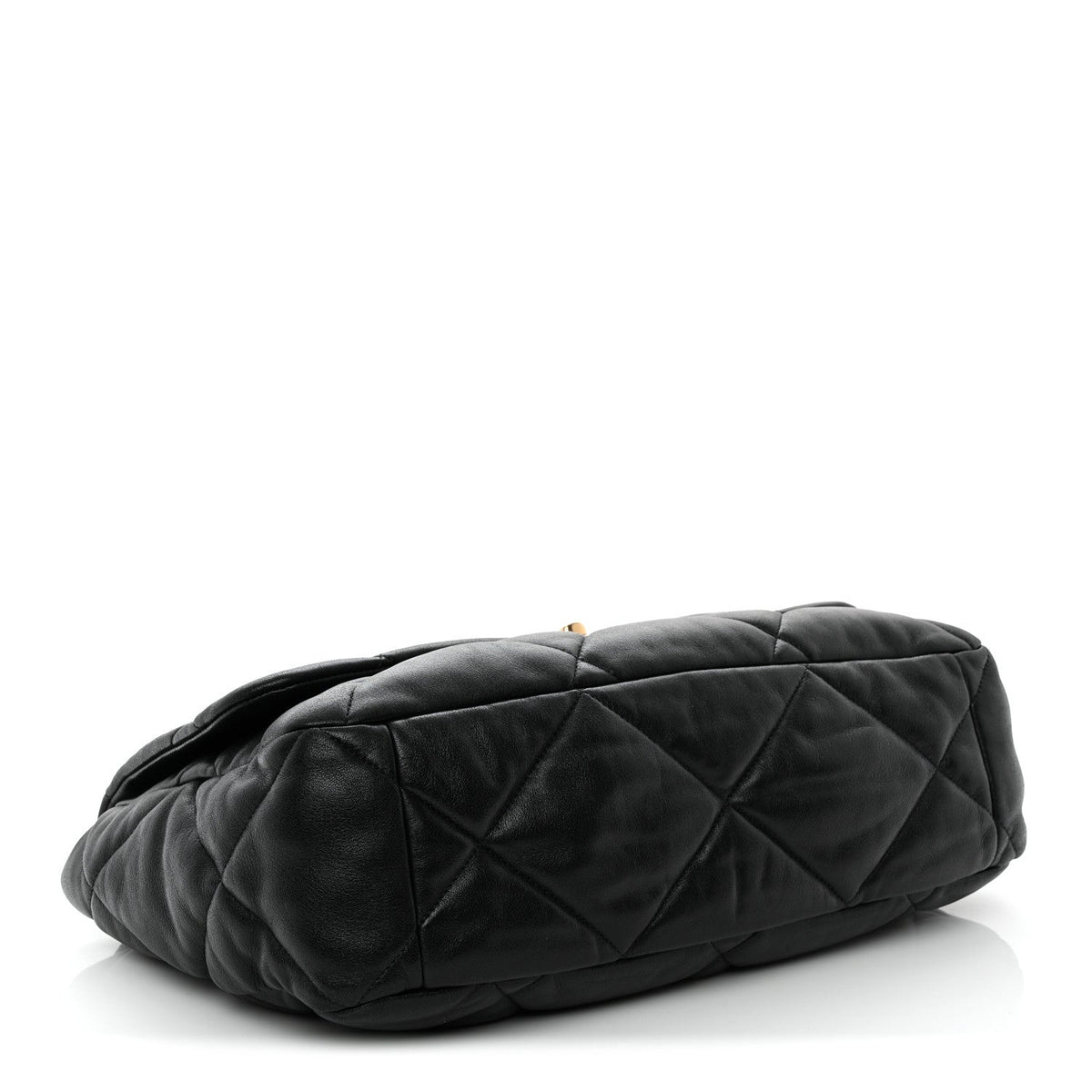 Lambskin Quilted Maxi Chanel 19 Flap Black