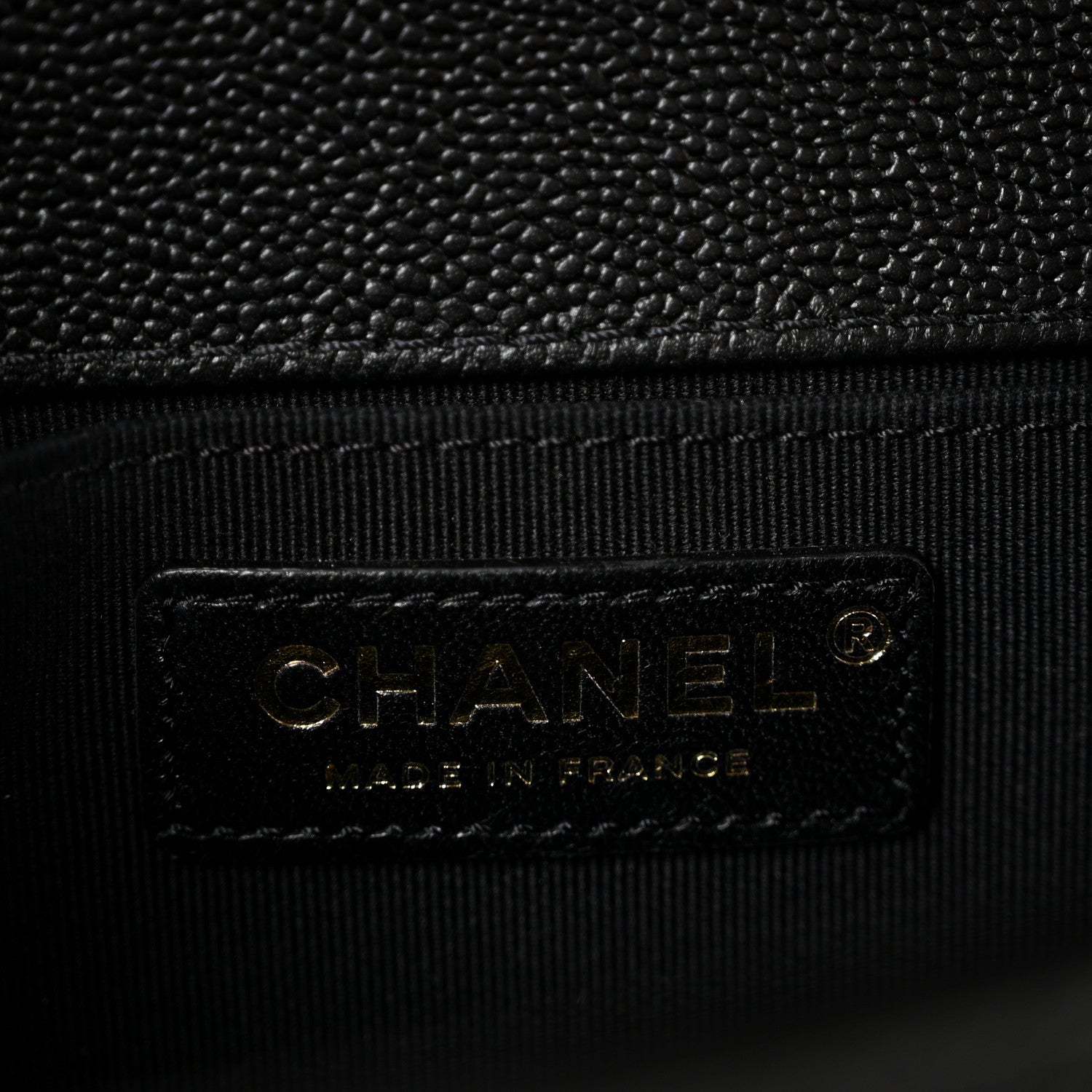 Caviar Quilted Medium Chain Around Boy Flap Black