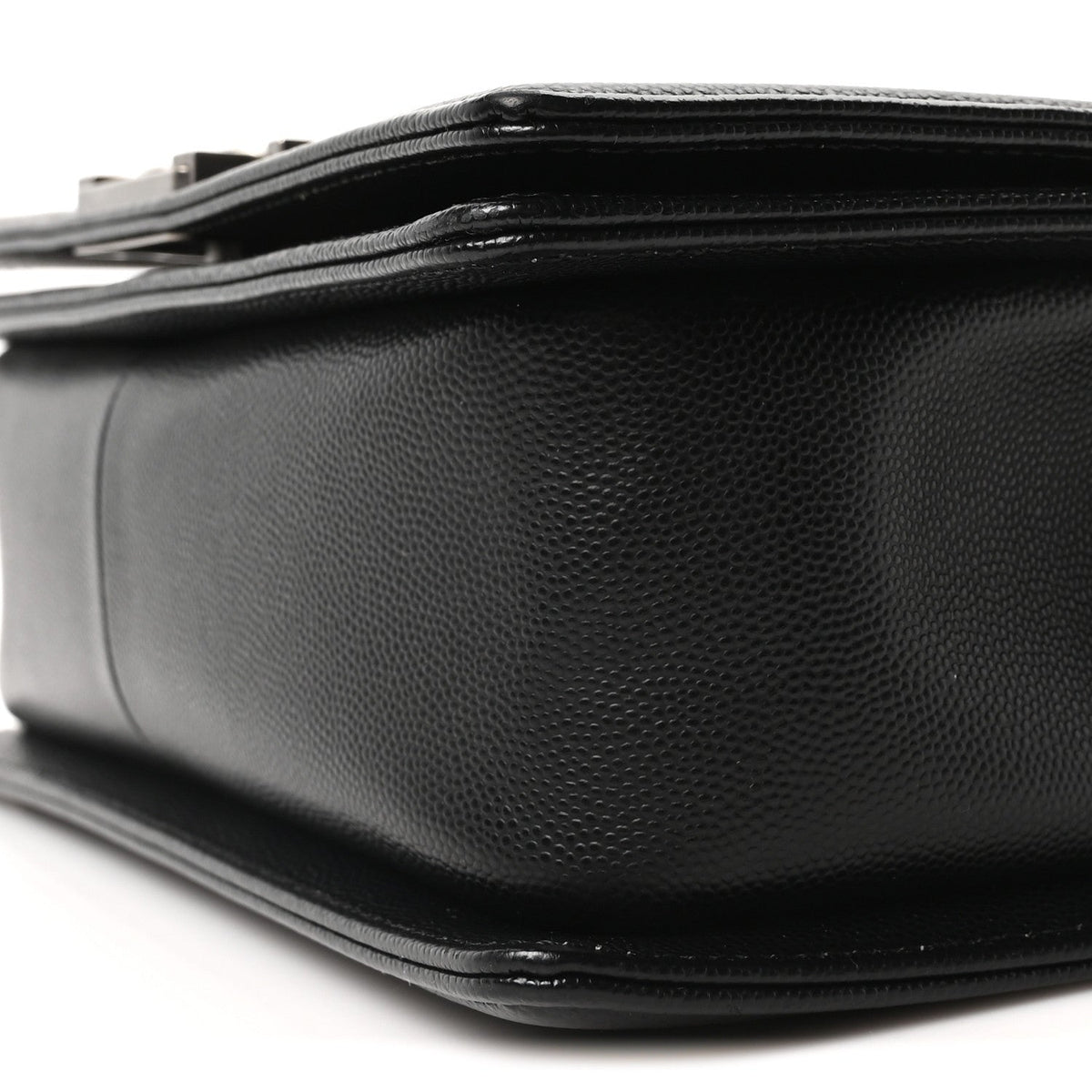 Caviar Quilted Medium Boy Flap Black