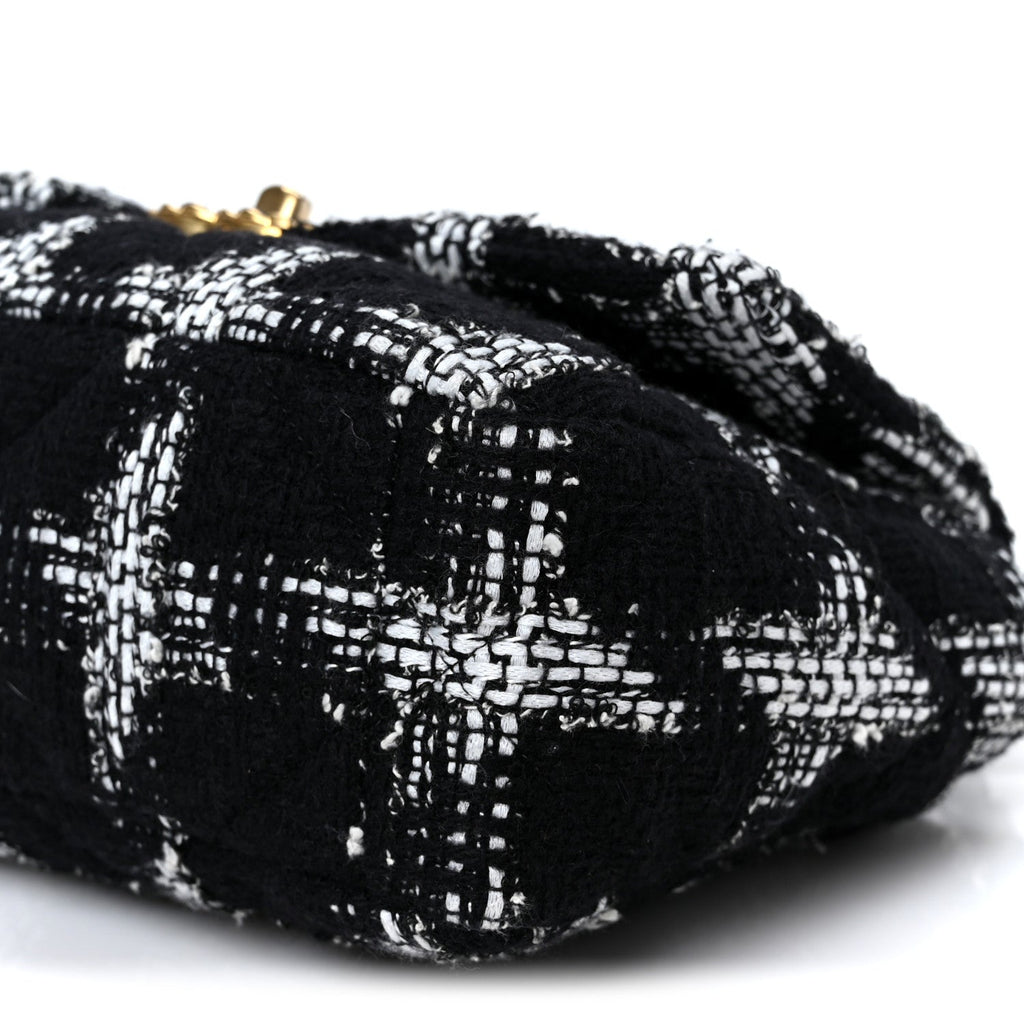 Tweed Quilted Medium Chanel 19 Flap Black White