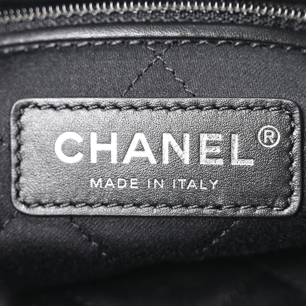 Tweed Patchwork Quilted Small Chanel 22 Black Pink White