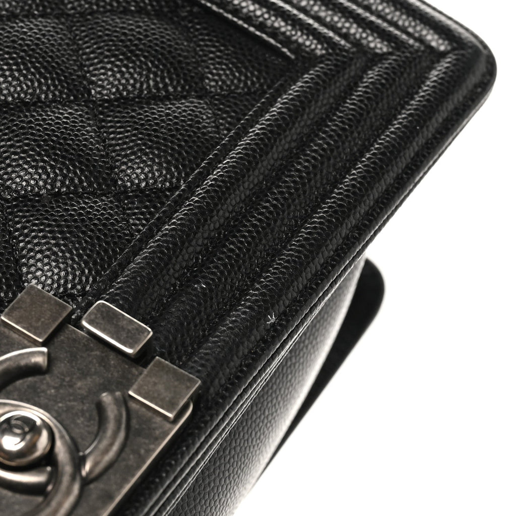 Caviar Quilted Medium Boy Flap Black