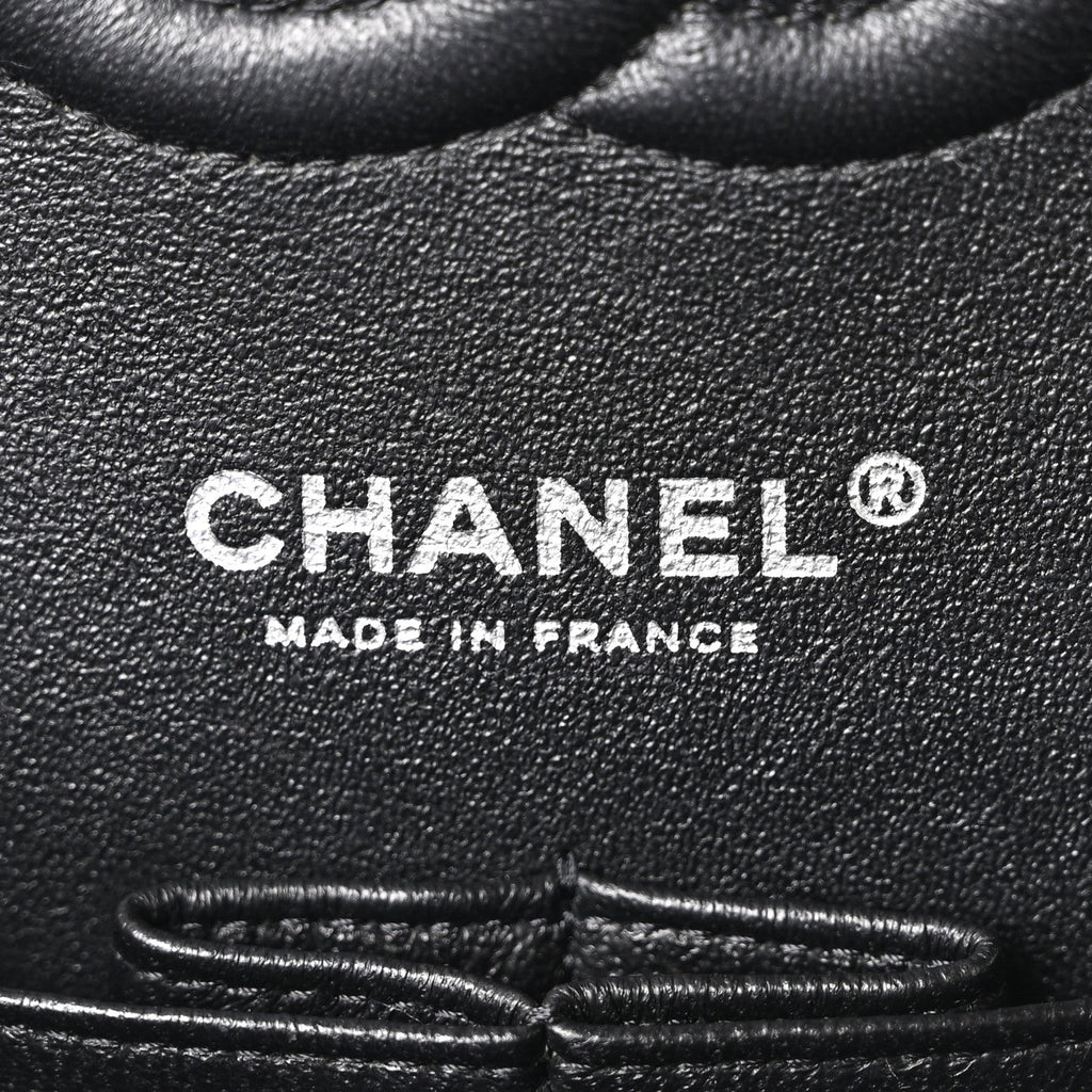 Caviar Chevron Quilted Medium Double Flap Black
