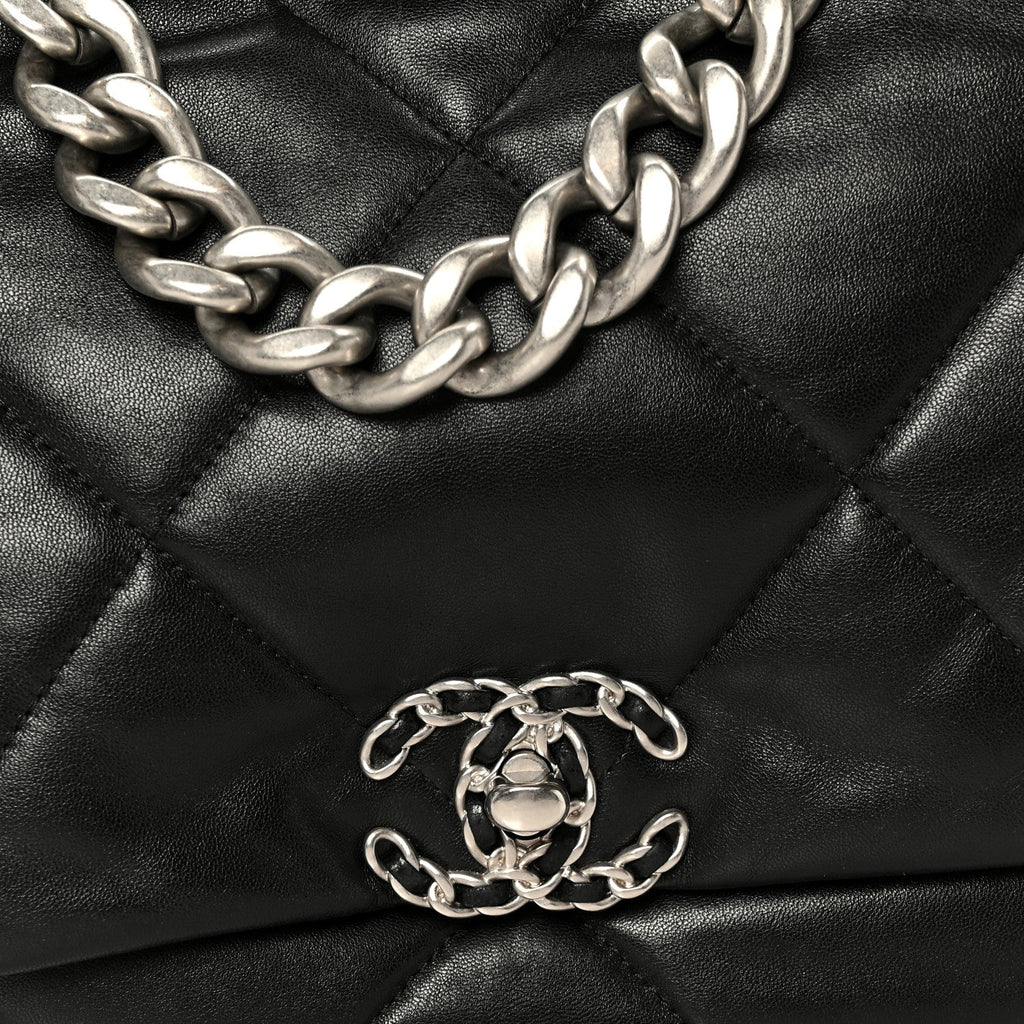 Lambskin Quilted Maxi Chanel 19 Flap Black