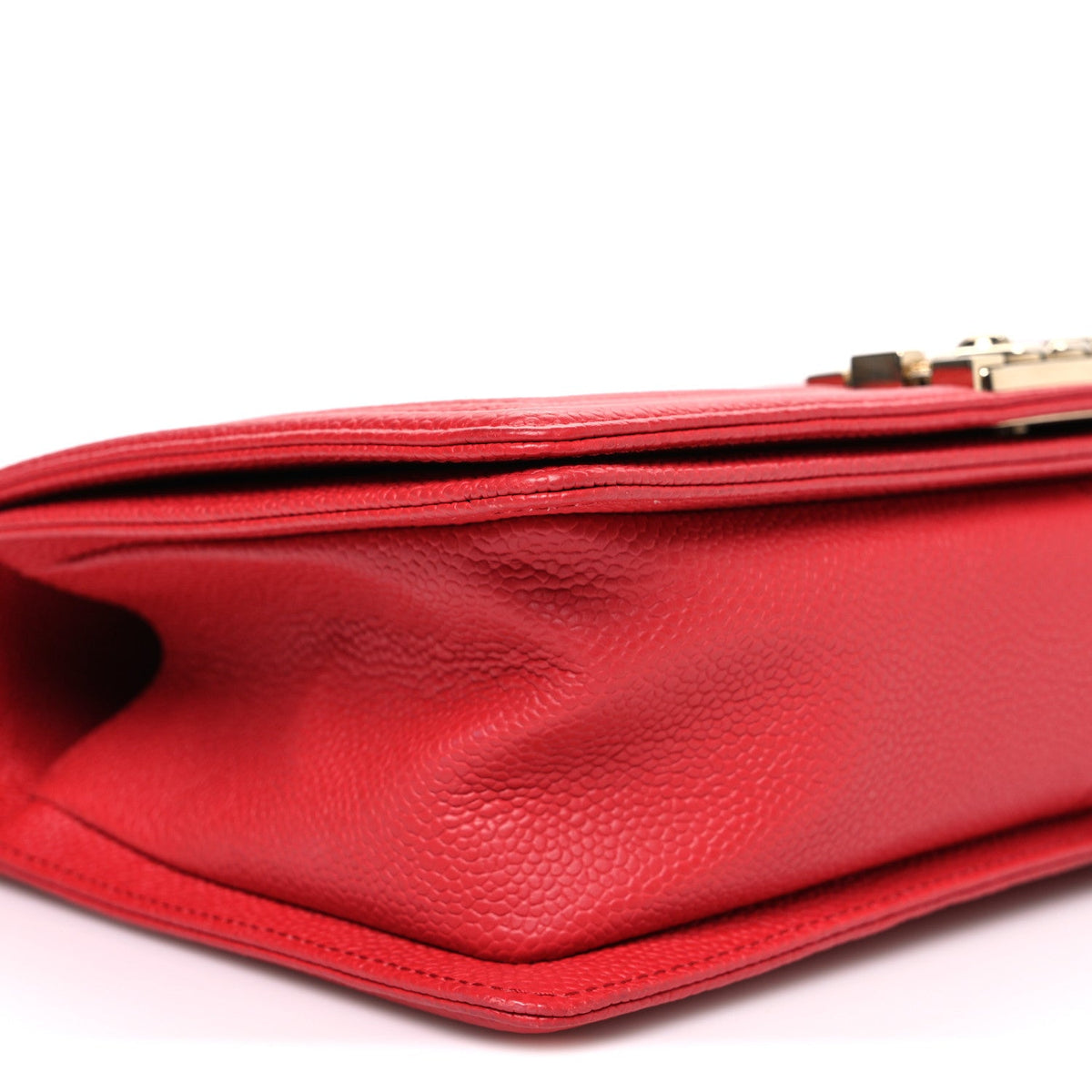 Caviar Quilted Medium Boy Flap Red