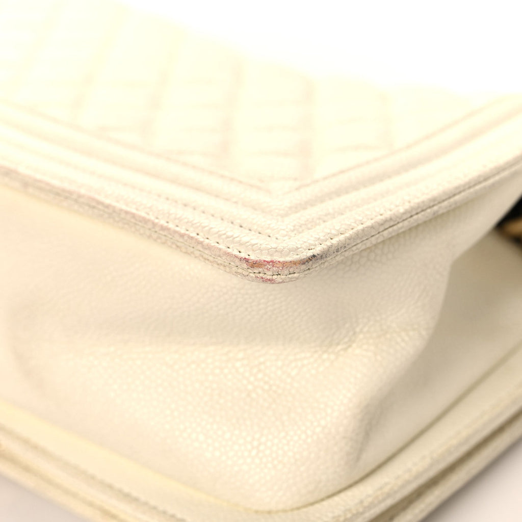 Caviar Quilted Medium Boy Flap White