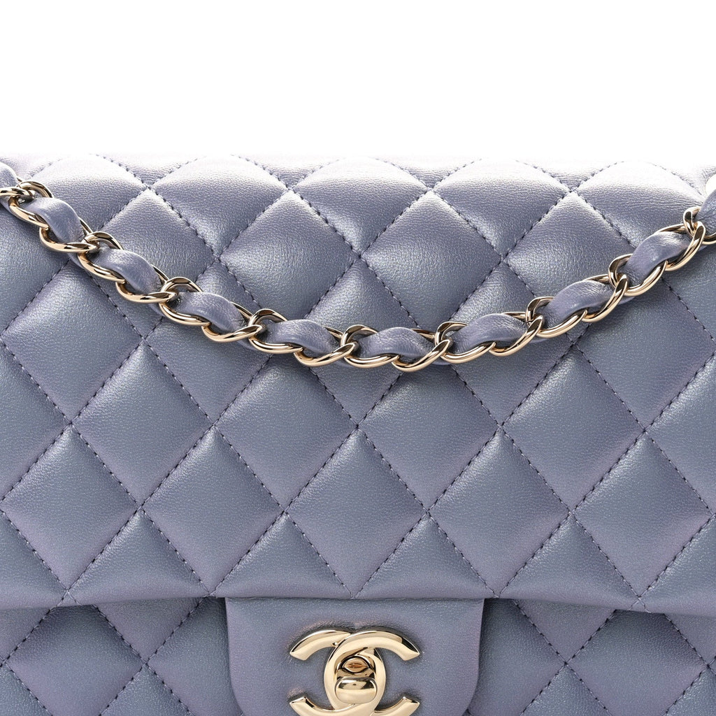 Iridescent Lambskin Quilted Medium Double Flap Light Purple