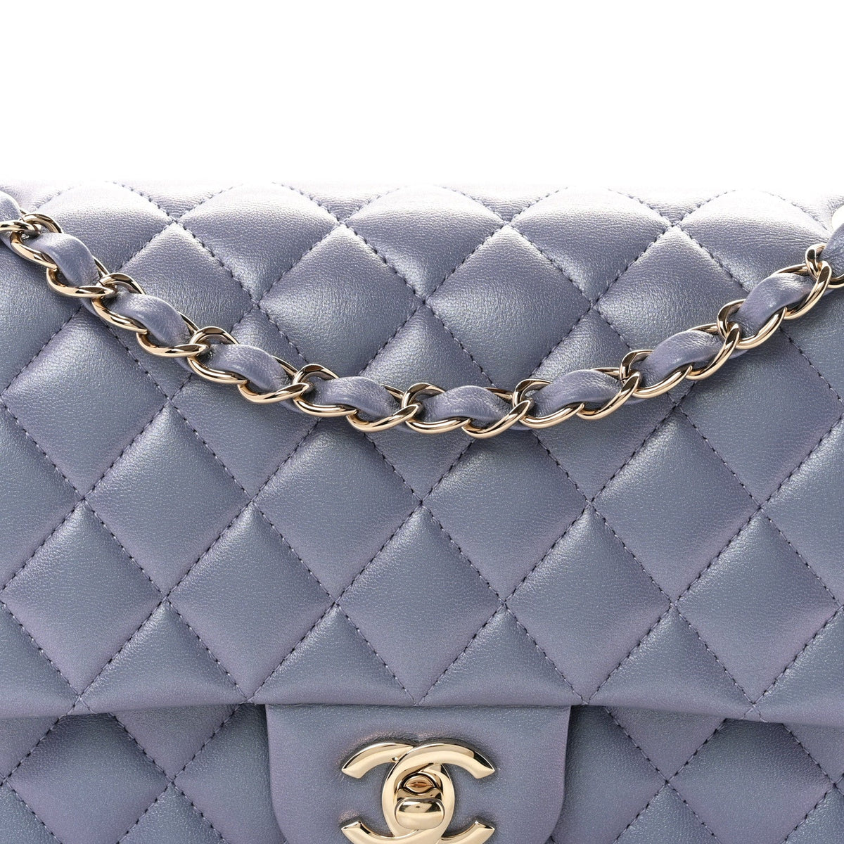 Iridescent Lambskin Quilted Medium Double Flap Light Purple
