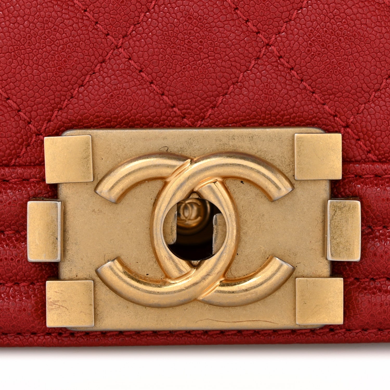 Caviar Quilted Medium Boy Flap Red