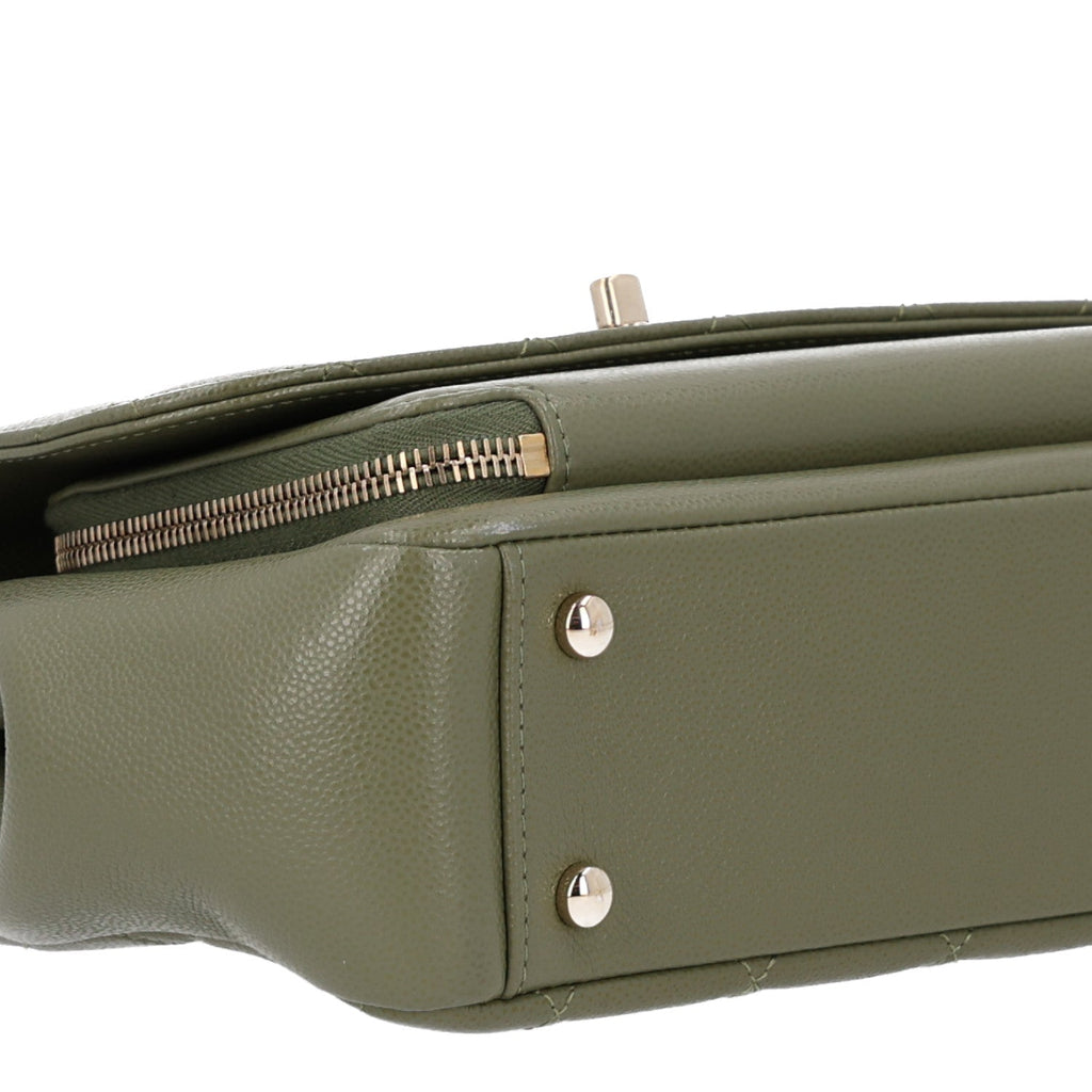 Caviar Quilted Medium Business Affinity Flap Green
