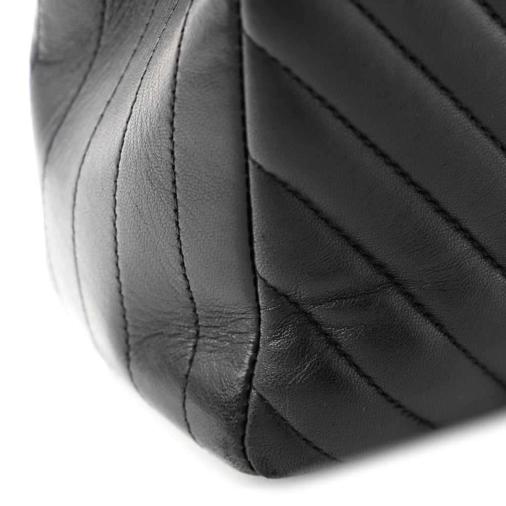 Lambskin Chevron Quilted Maxi Double Flap Black