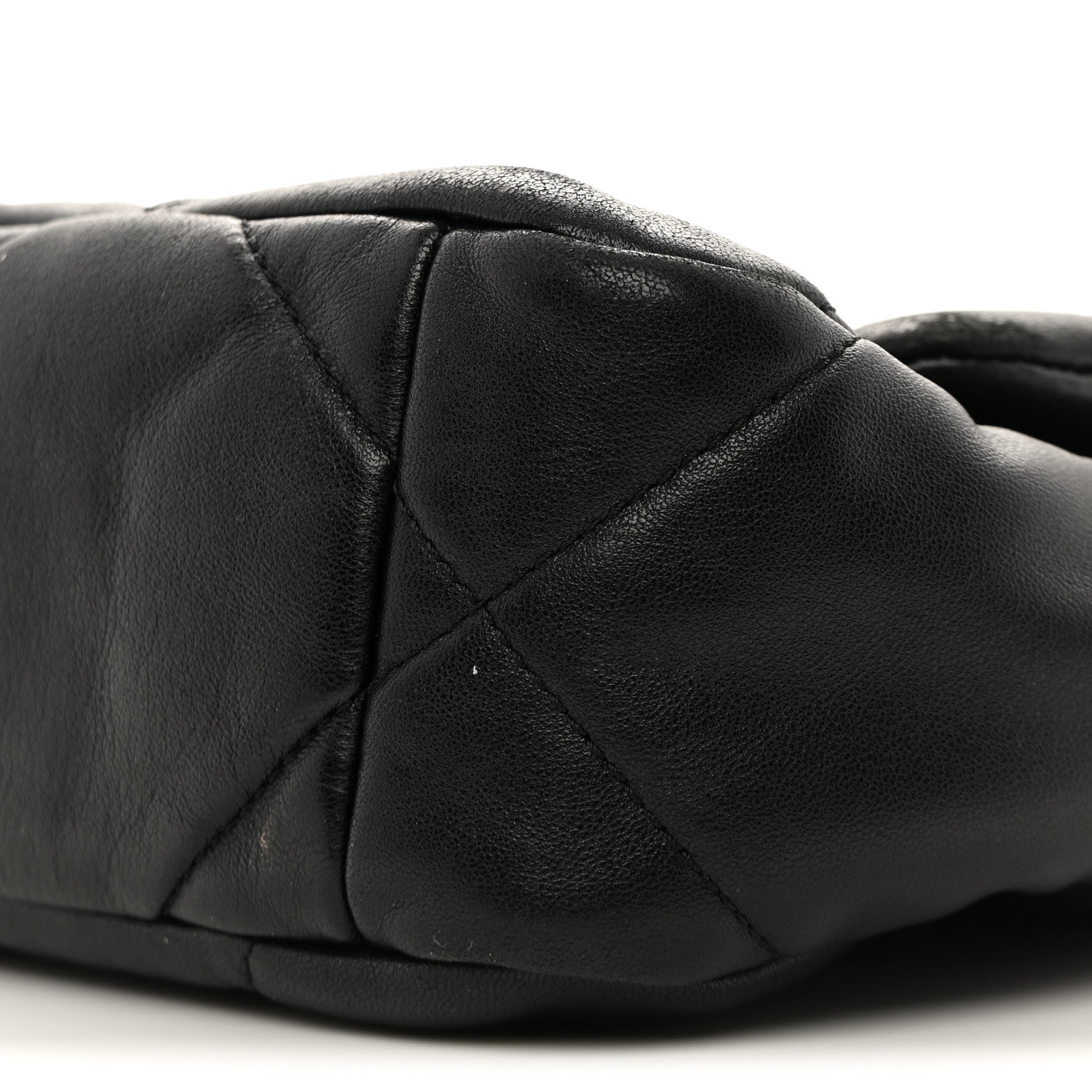 Lambskin Quilted Medium Chanel 19 Flap Black